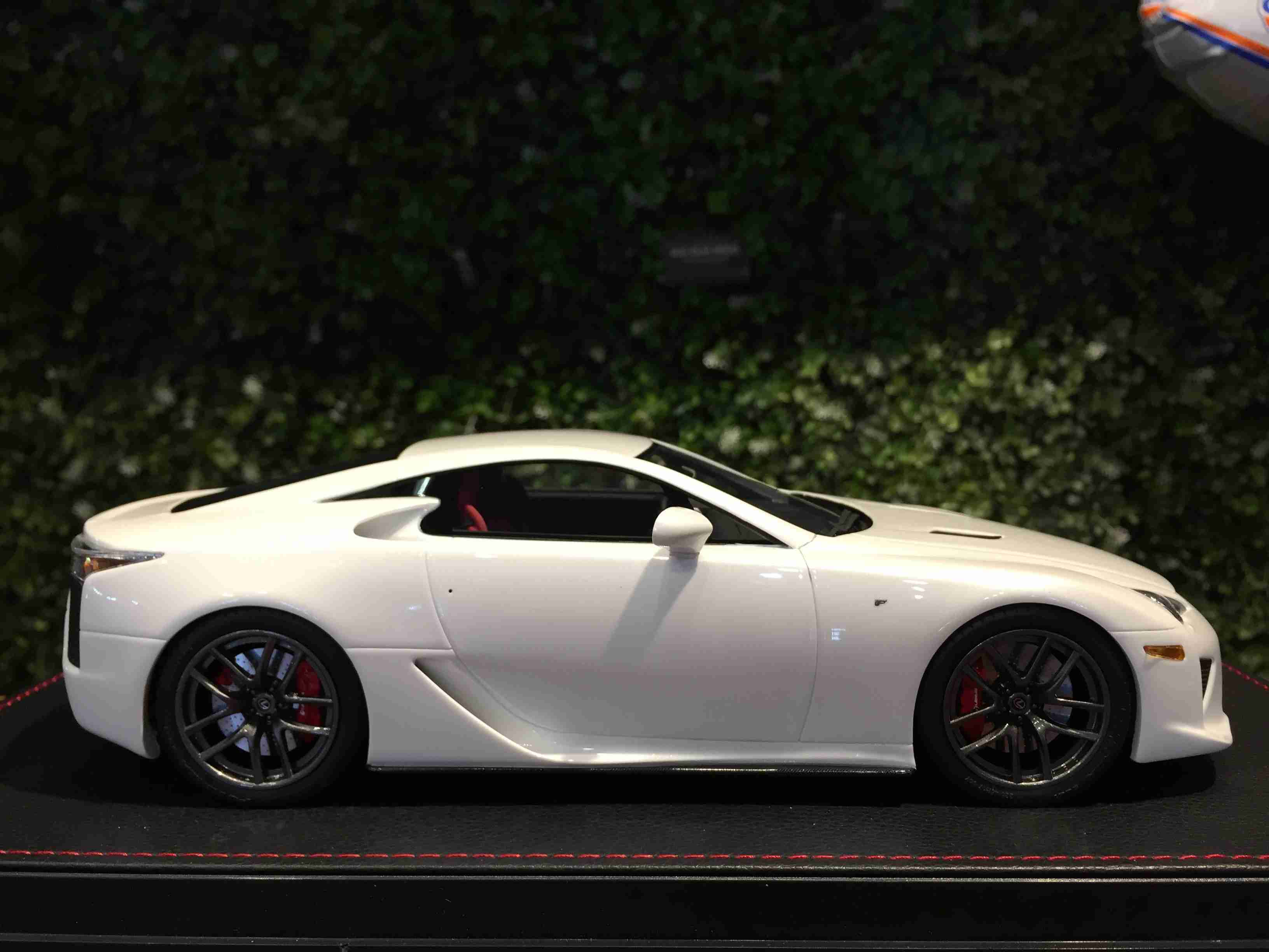 1/18 IVY Lexus LFA 2012 Pearl White【MGM】