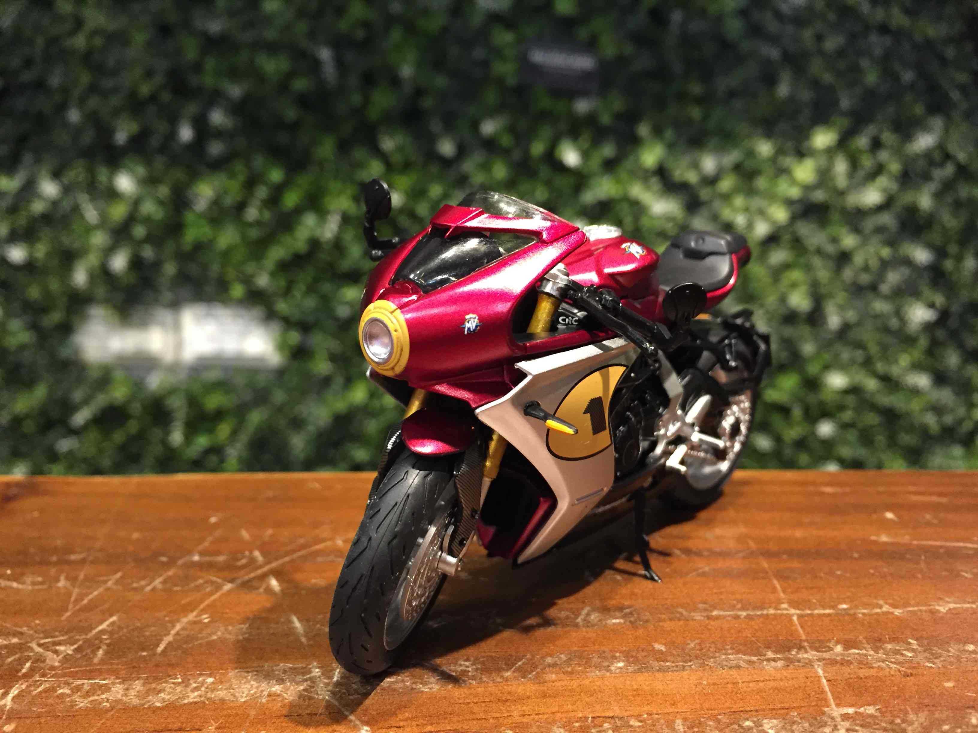 1/18 CM-Model MV Agusta SV 800 #1 CM18SV80003【MGM】