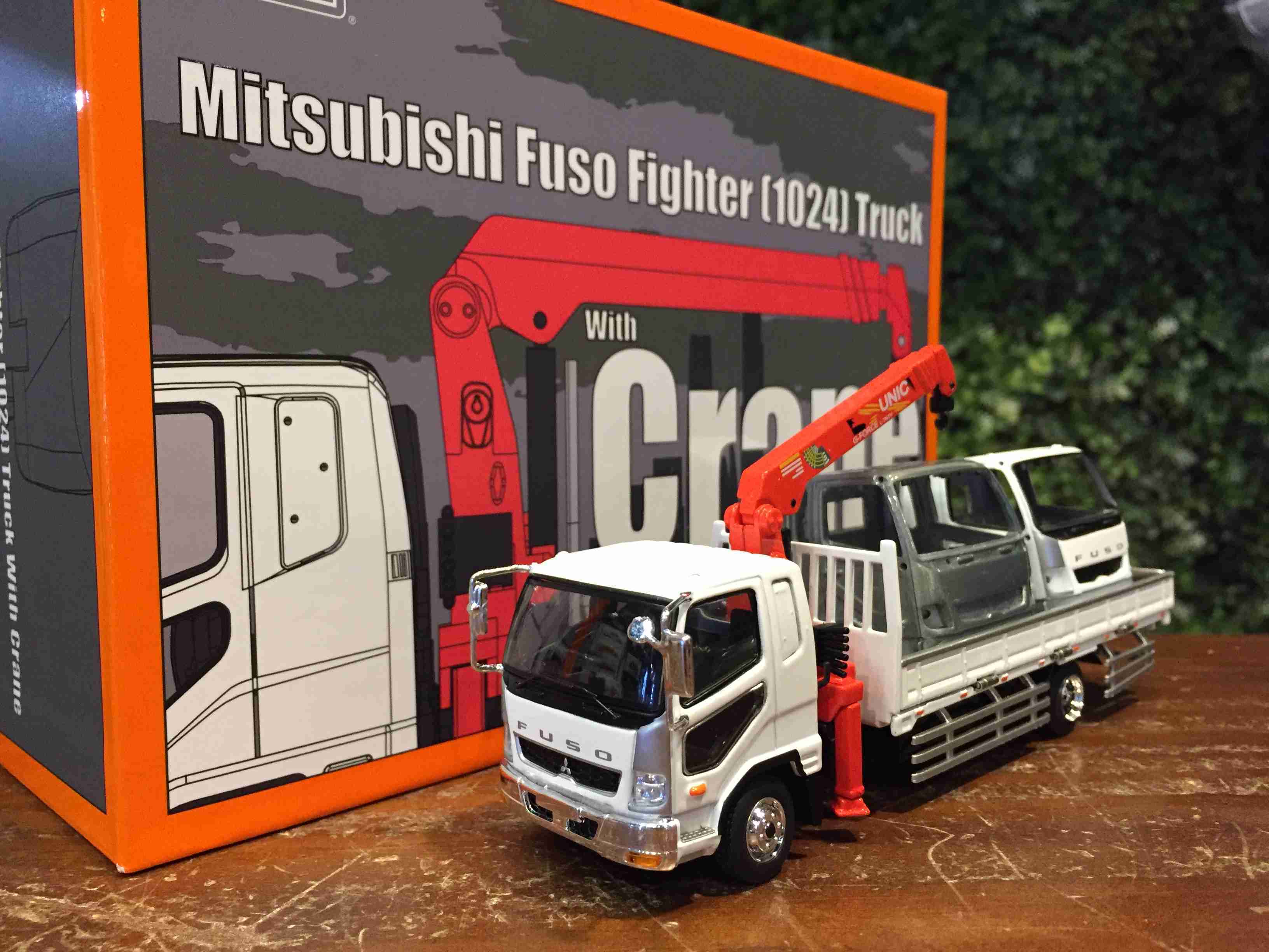 1/64 GCD Mitsubishi Fuso Fighter Truck Crane KS082486【MGM