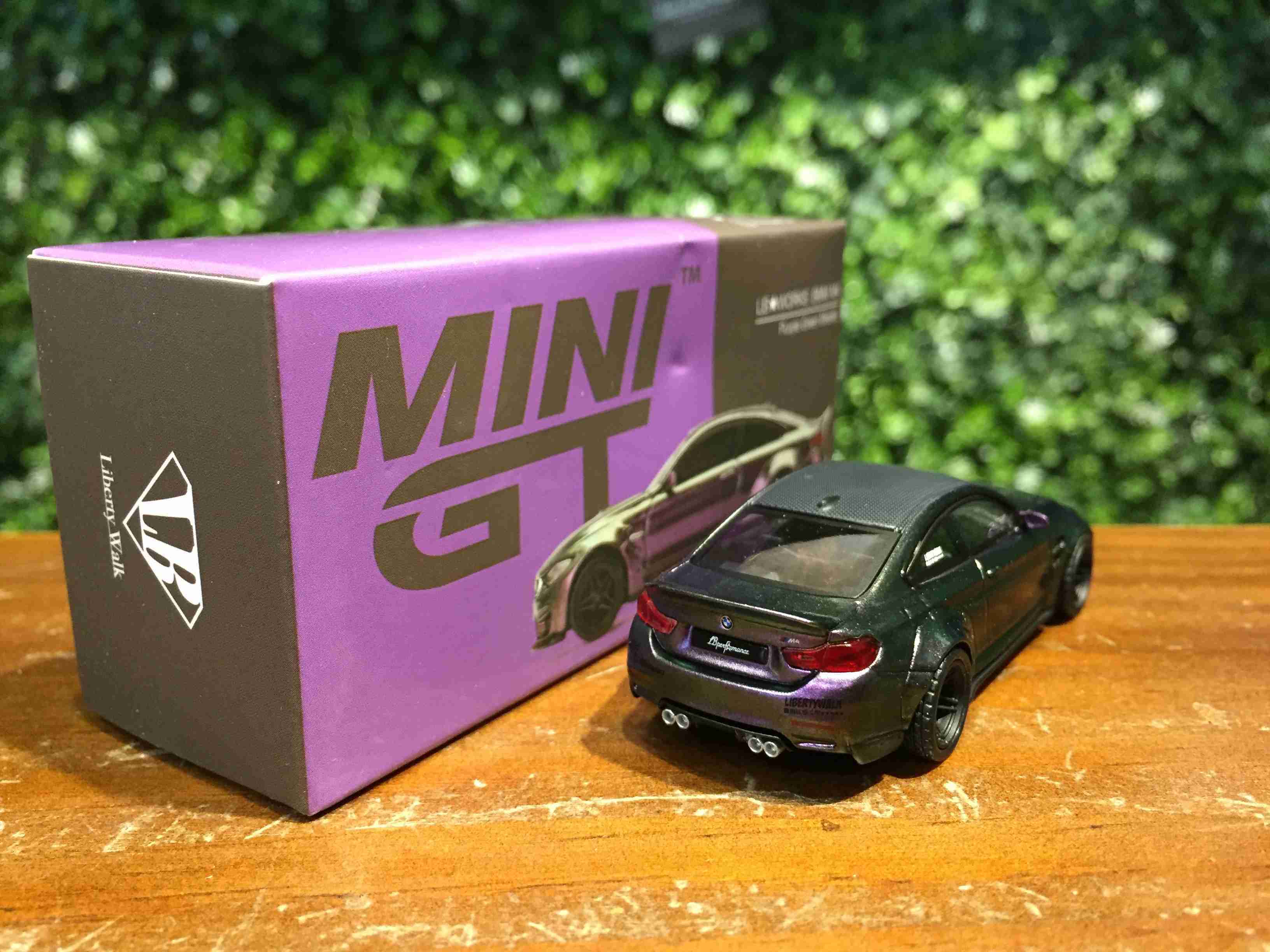 1/64 MiniGT LB-Works BMW M4 Purple Green MGT00228L【MGM】