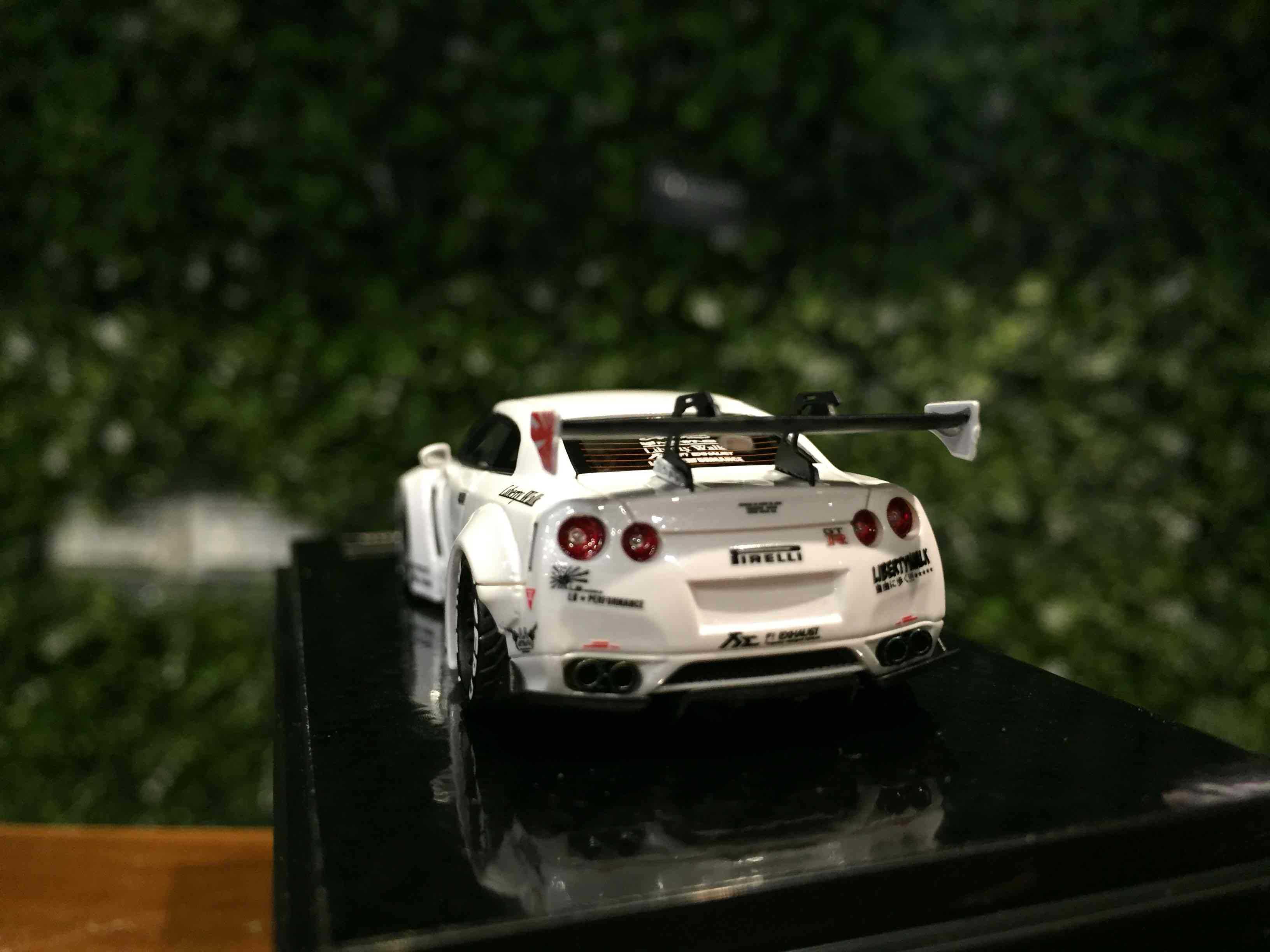 1/64 YM-Model LBWK Nissan GT-R (R35) White/Black【MGM】