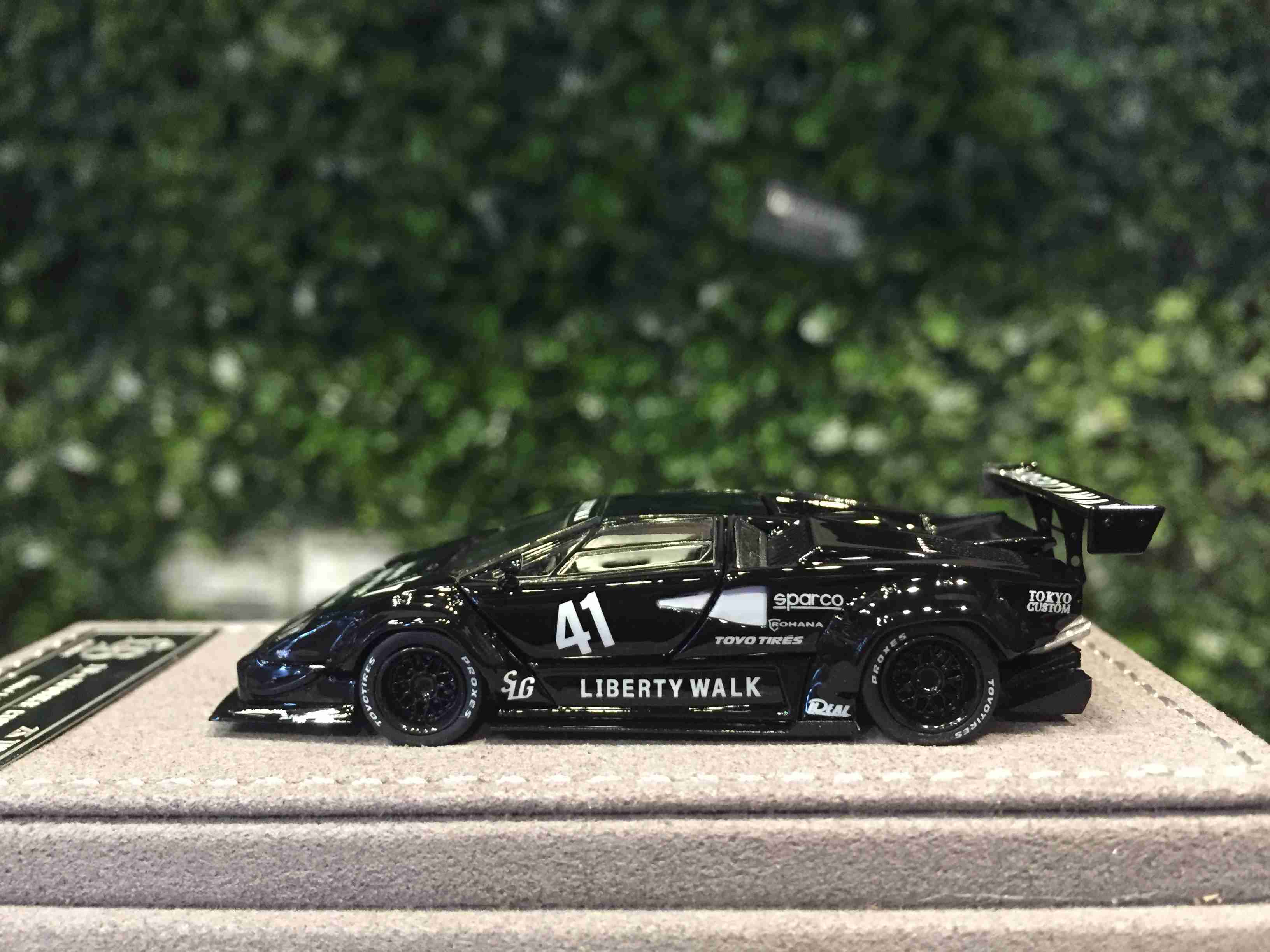 1/64 TopArt LBWK Lamborghini Countach #41 TAO640003【MGM】