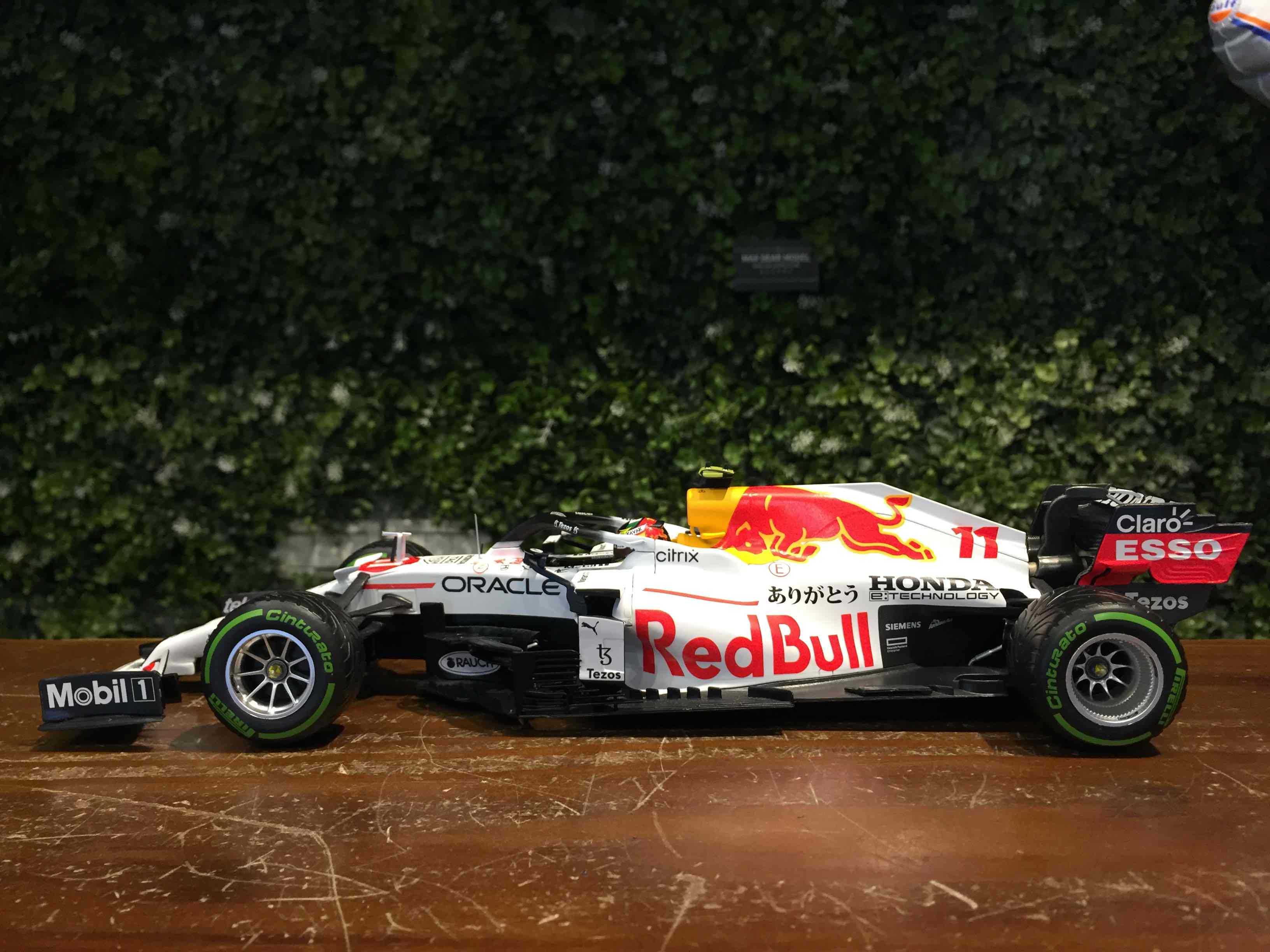 1/18 Minichamps Red Bull RB16B Sergio Perez 110211611【MGM】