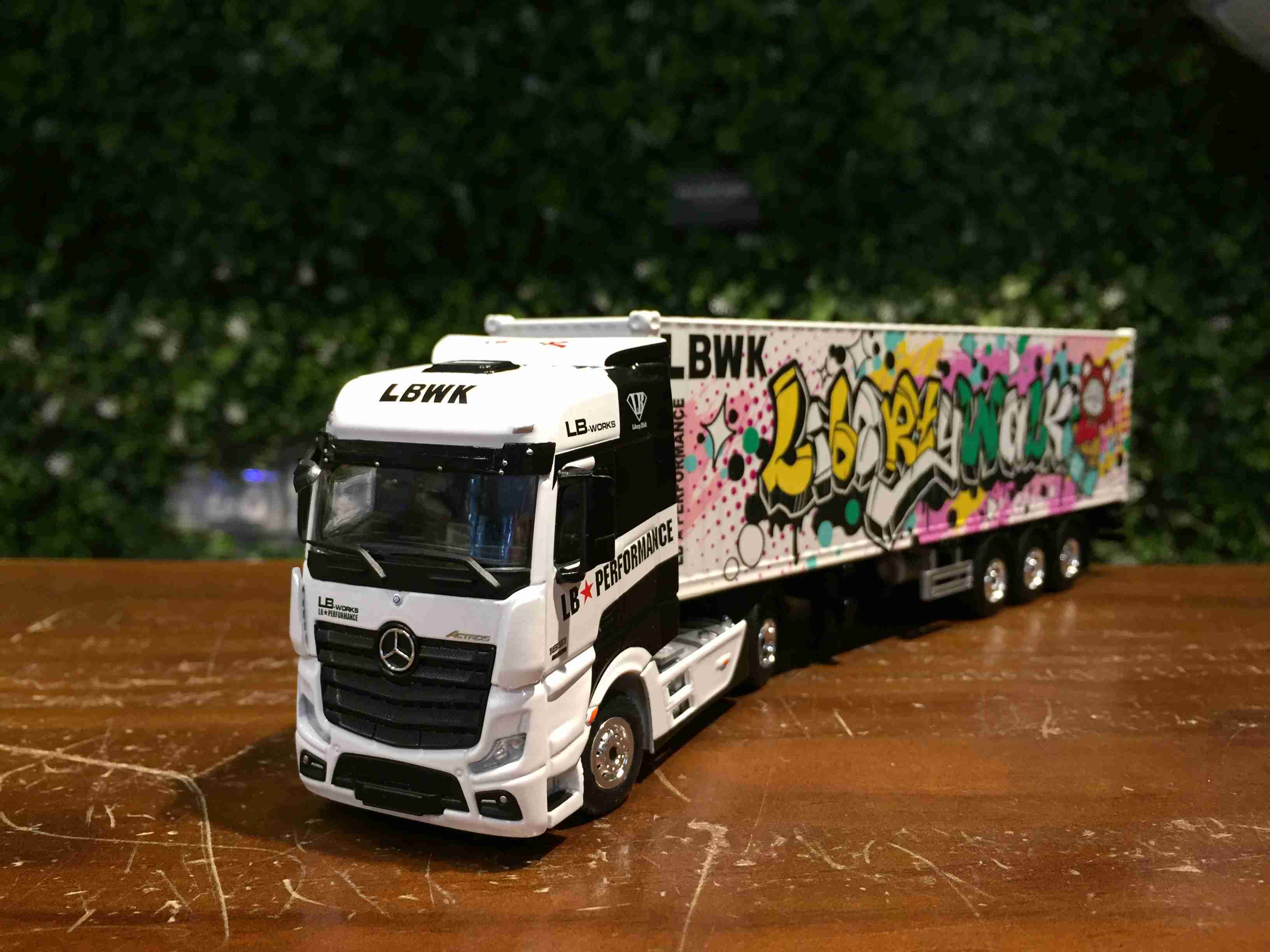 1/64 MiniGT Mercedes-Benz Actros 40 Ft LBWK MGT00333L【MGM】