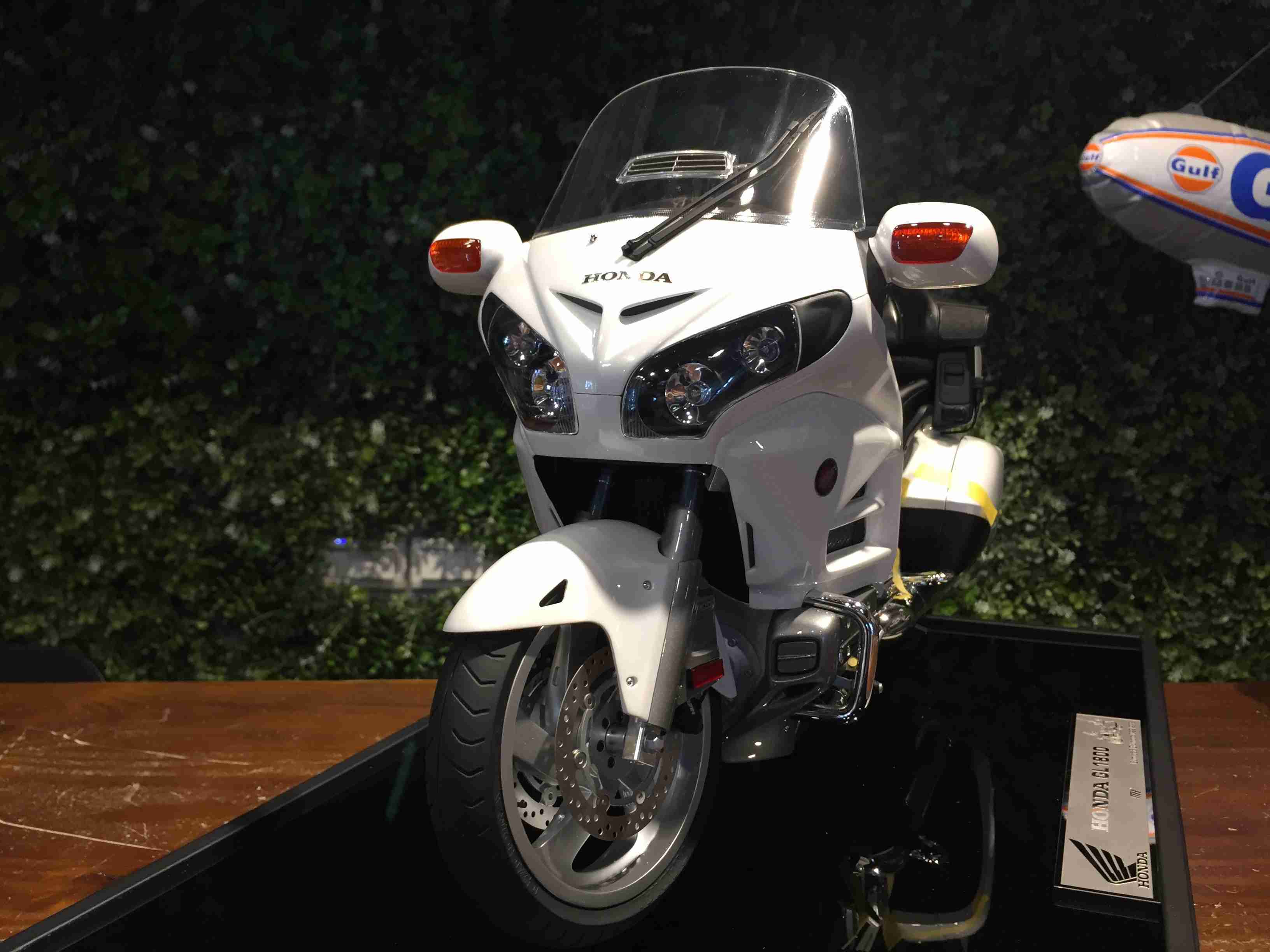 1/6 Motorhelix Honda GoldWing GL1800【MGM】