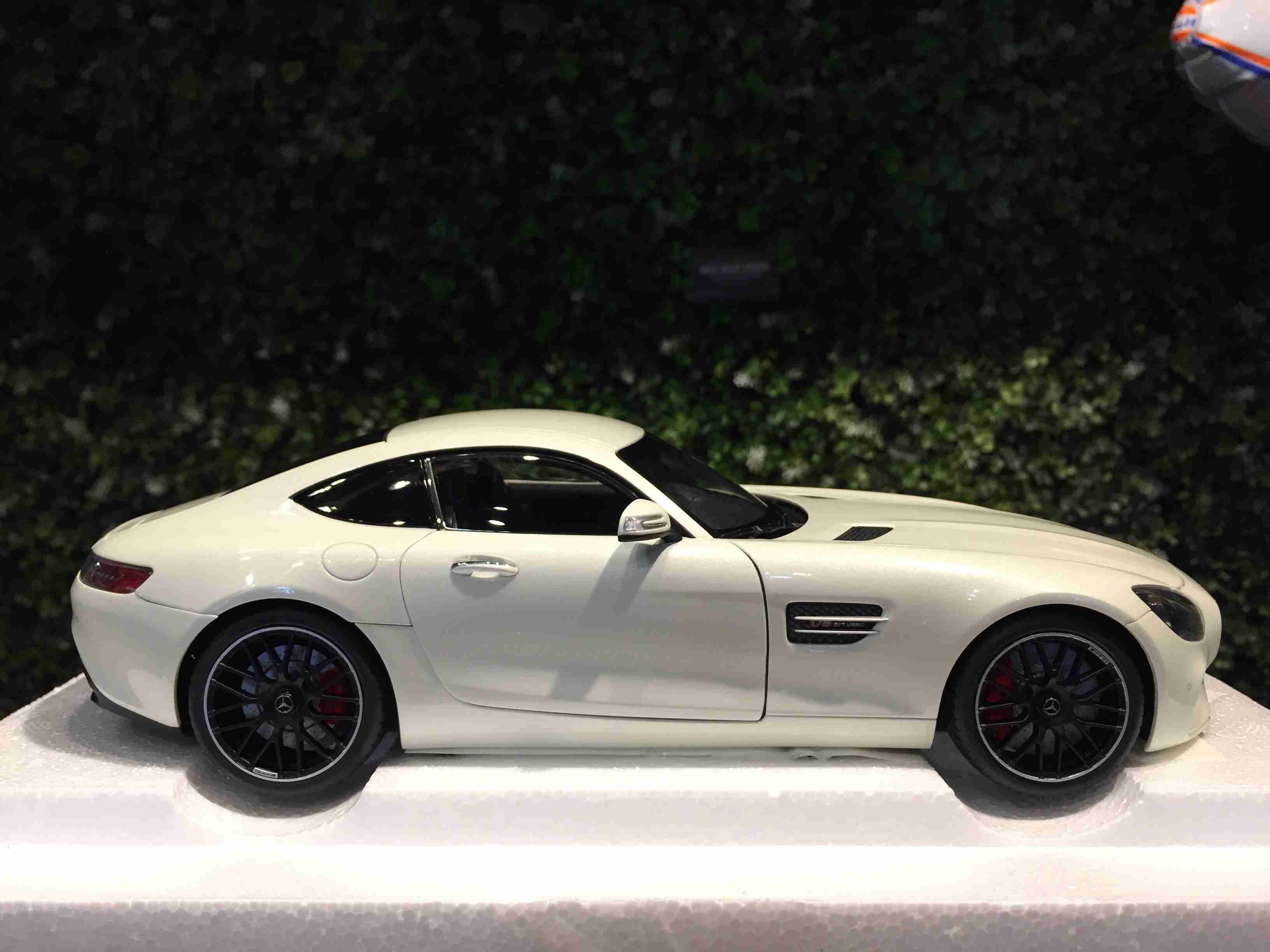 1/18 AUTOart Mercedes-AMG GTS Pearl White 76311【MGM】