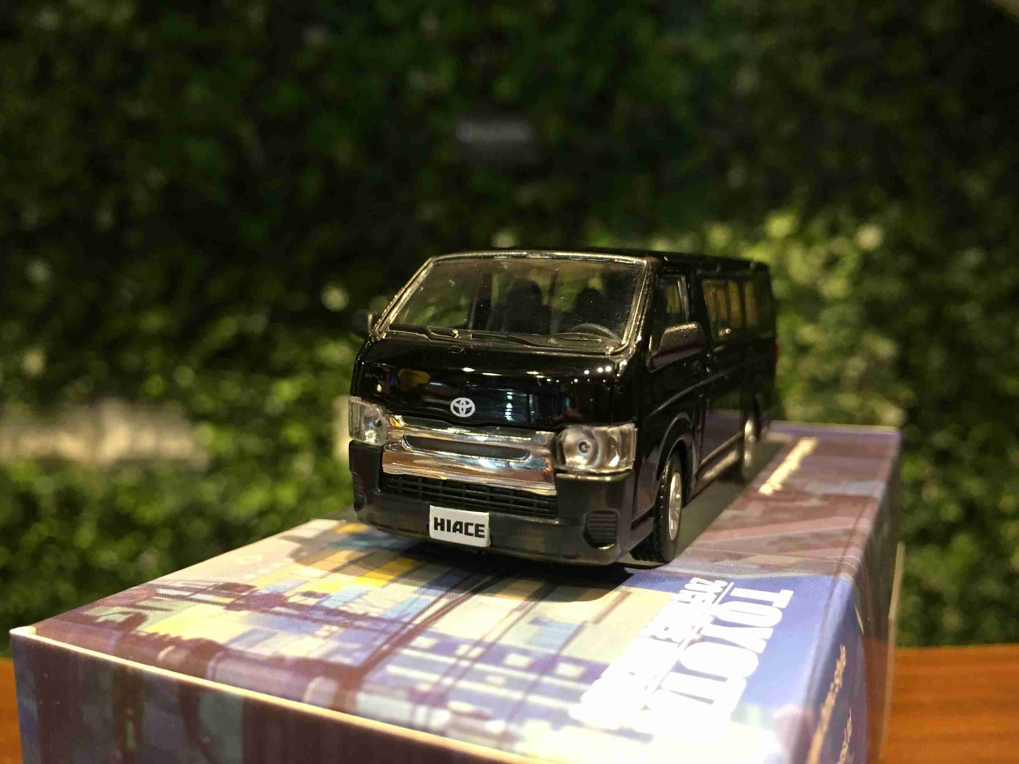 1/64 BM Creations Toyota Hiace 2016 Black 64B0145【MGM】