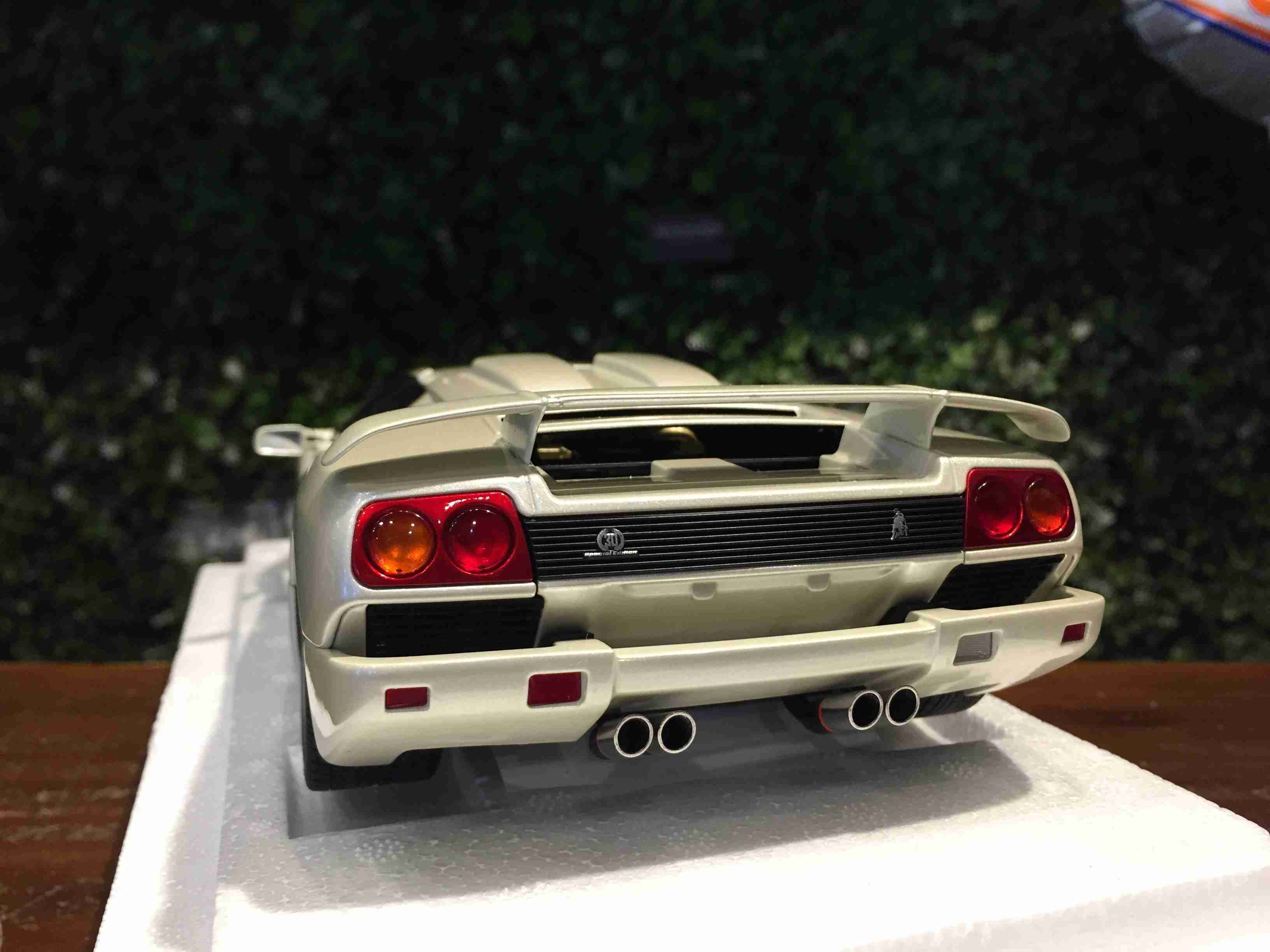 1/18 AUTOart Lamborghini Diablo SE30 Jota White 79141【MGM】