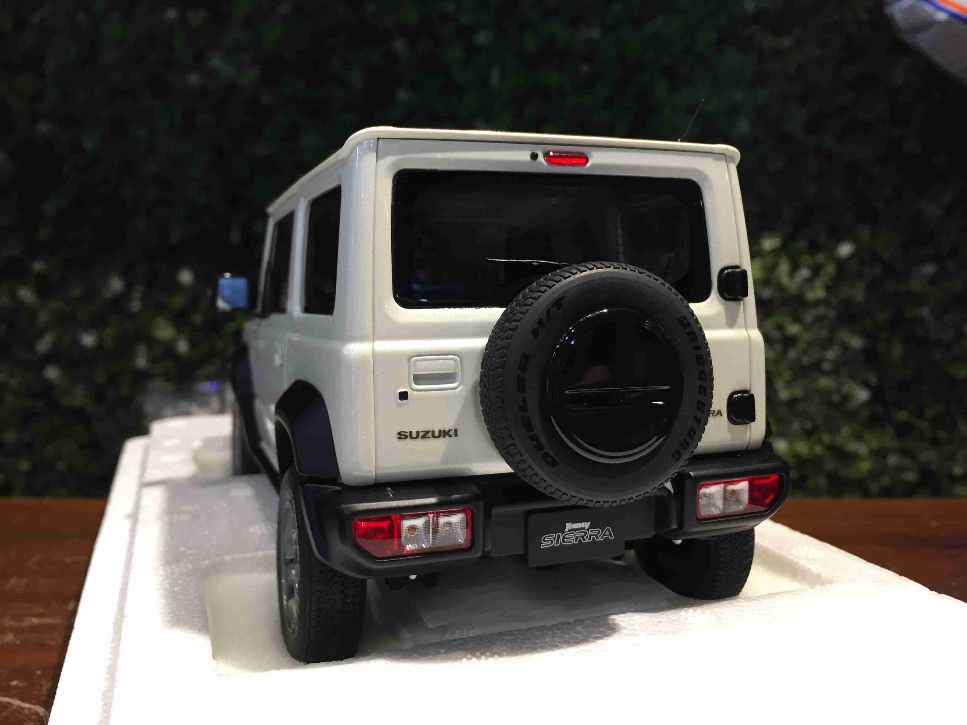 1/18 AUTOart Suzuki Jimny Sierra (JB74) White 78511【MGM】