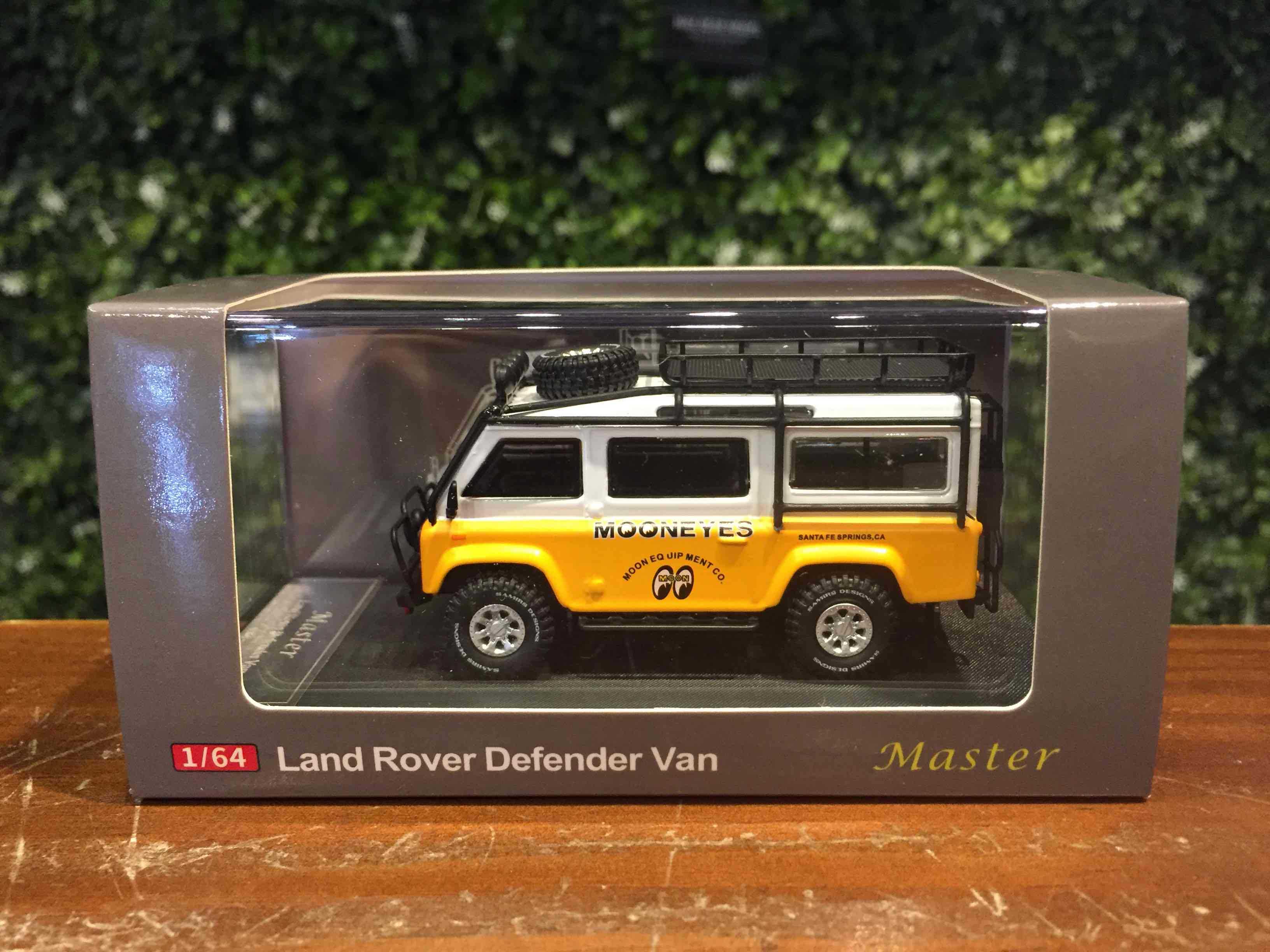 1/64 Master Land Rover Defender Van Mooneyes【MGM】