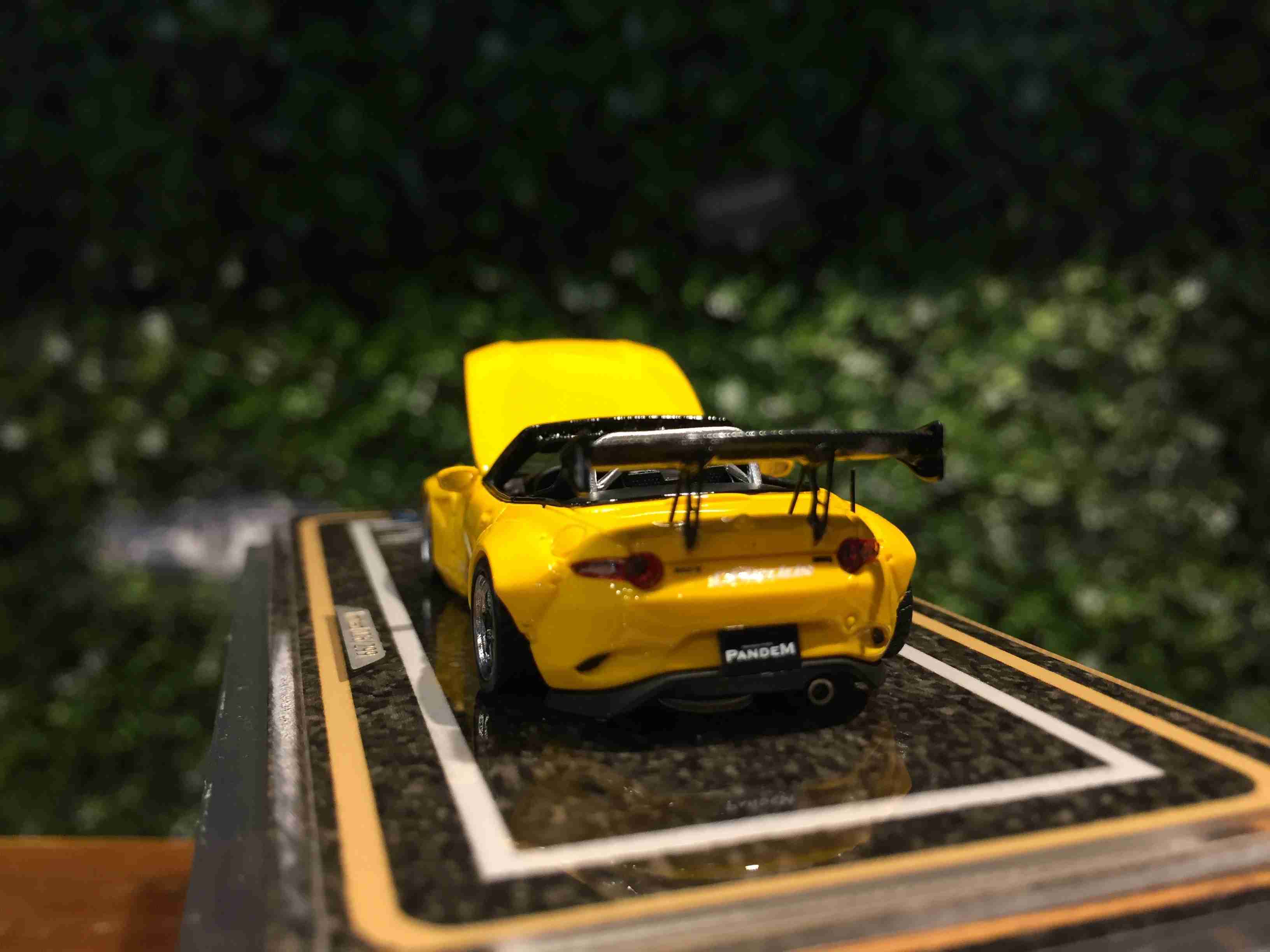 1/64 YM-Model Pandem Mazda MX-5 Roadster Yellow【MGM】