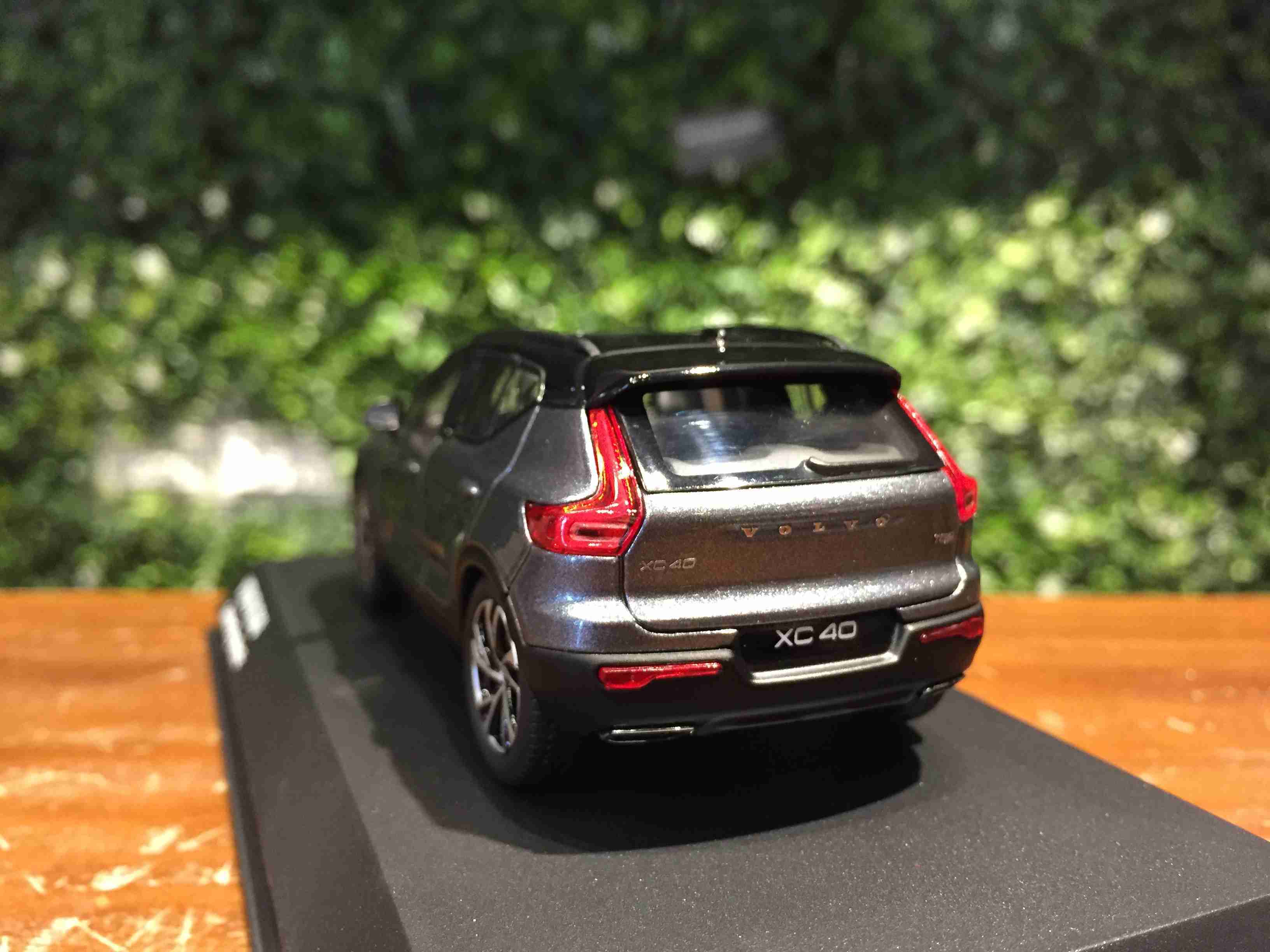1/43 Kyosho Volvo XC40 Osmium Grey 03673GR【MGM】
