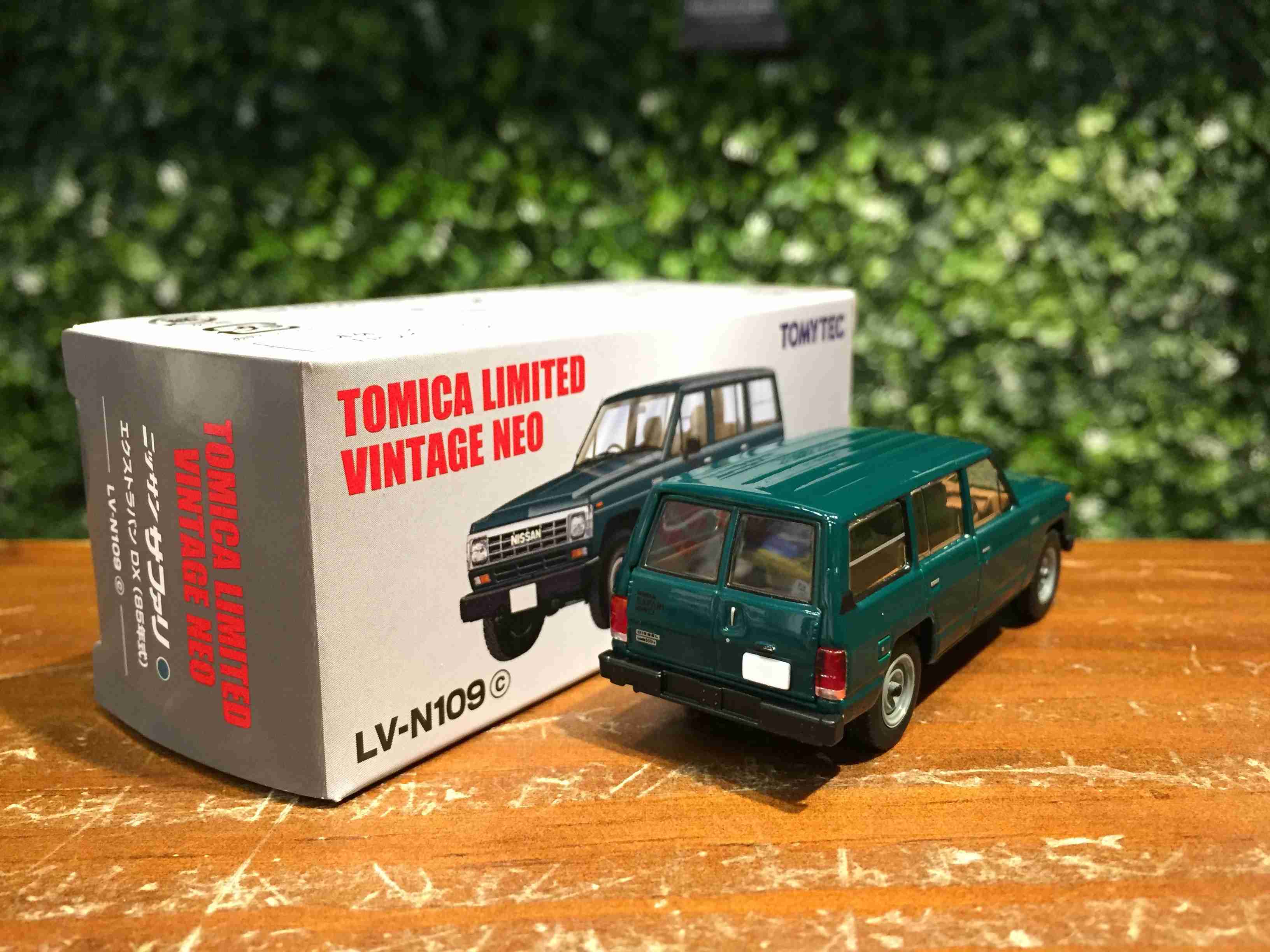 1/64 Tomica Nissan Safari Extra Van DX 1987 LV-N109c【MGM】