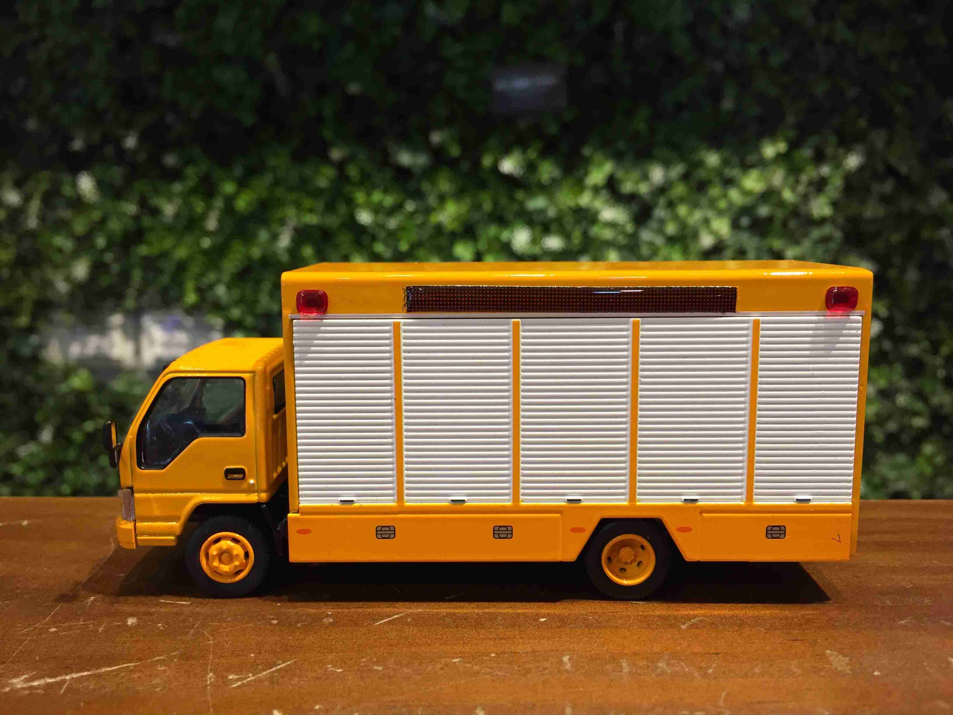 1/64 GCD Isuzu ELF N-Series Construction Truck KS00212【MGM】