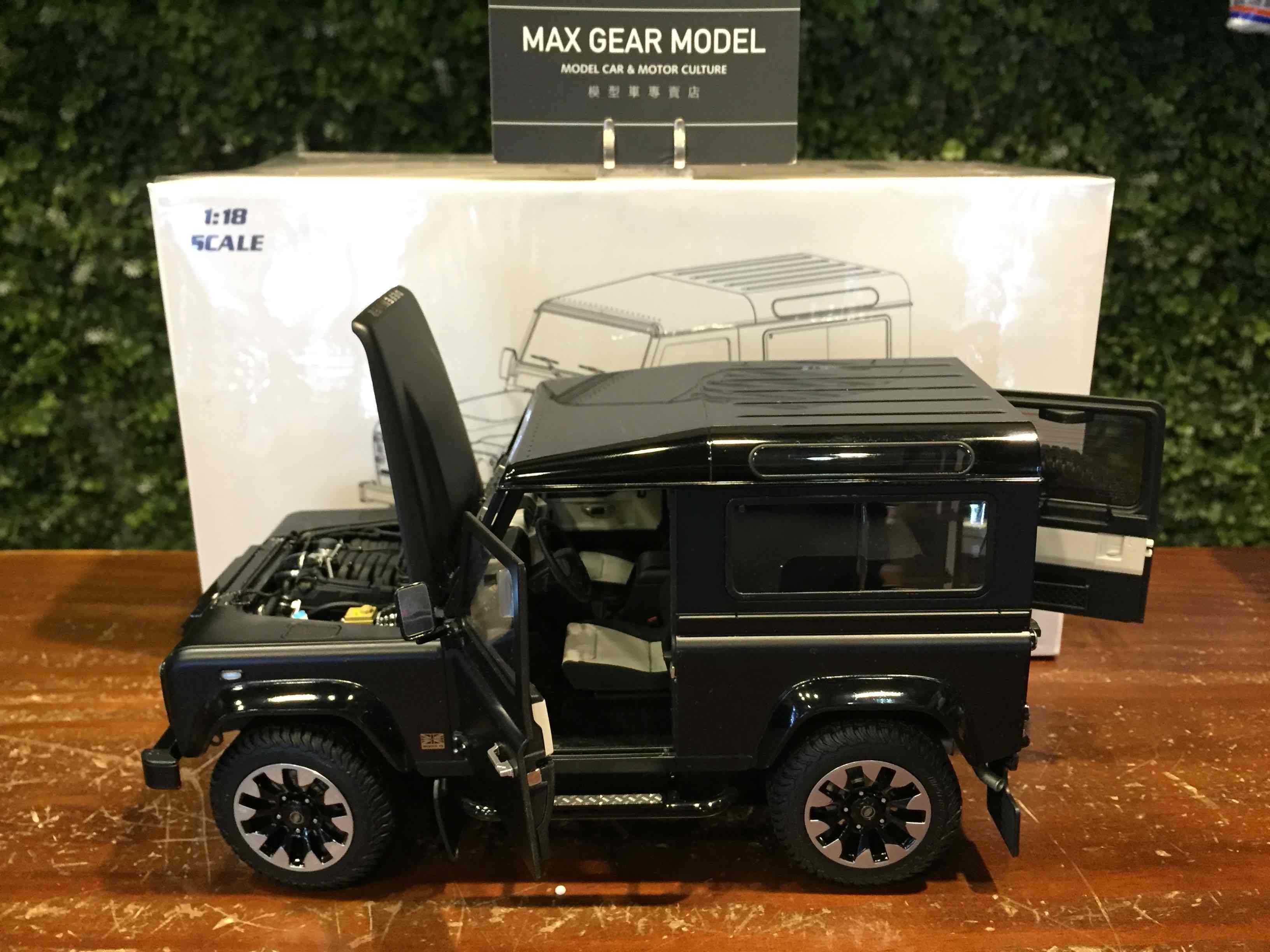 1/18 LCD Land Rover Defender 90 V8 70th LCD18007MB【MGM】