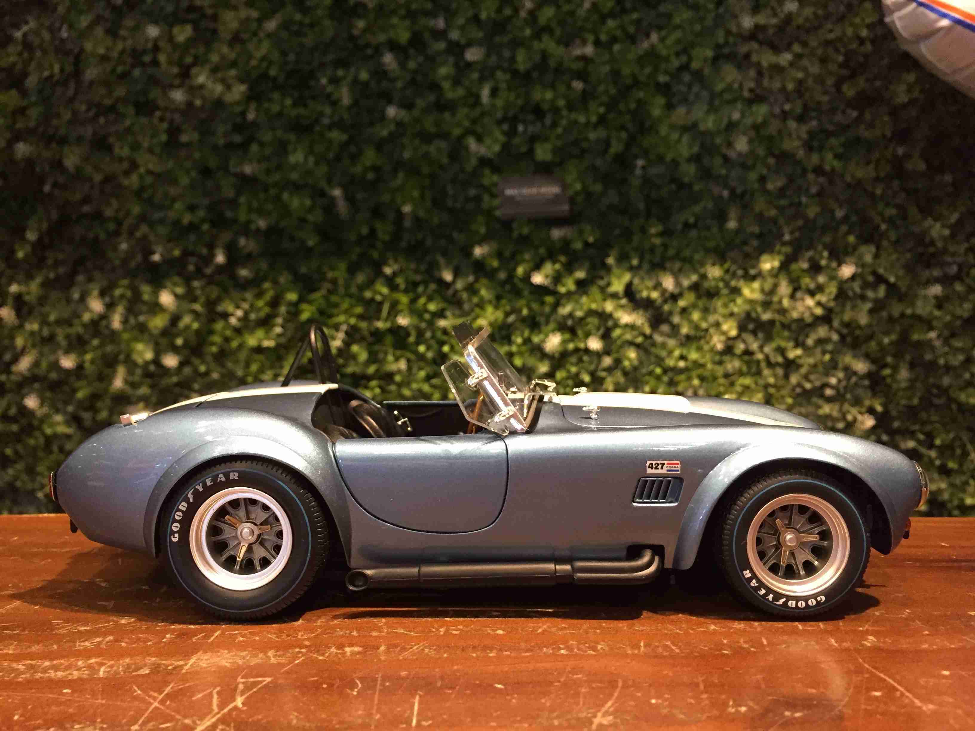 1/18 Kyosho Shelby Cobra 427 S/C Sapphire Blue 08047SBL【MGM】