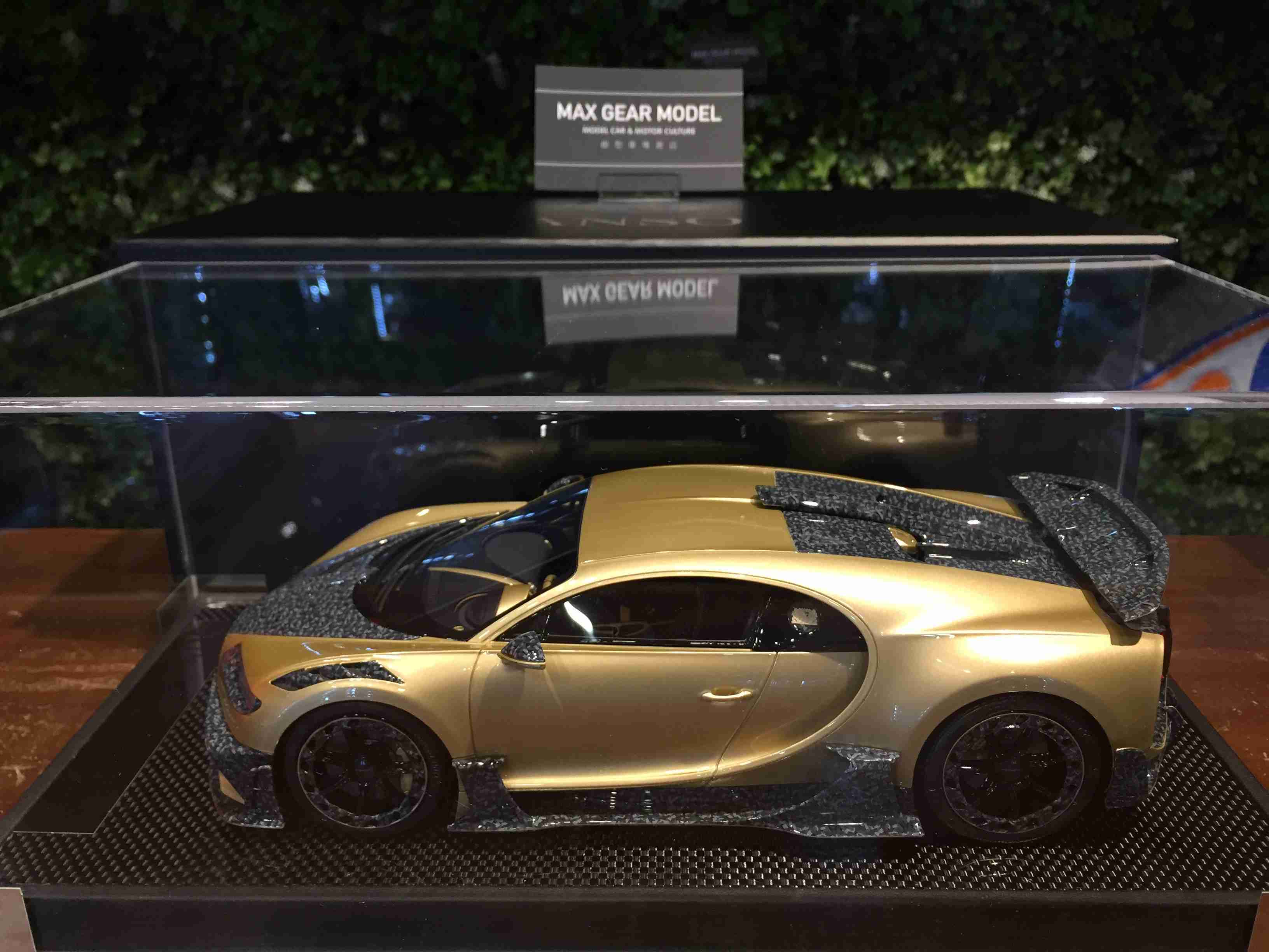 1/18 Mansory Centuria Bugatti Chiron Gold MY18CECG【MGM】