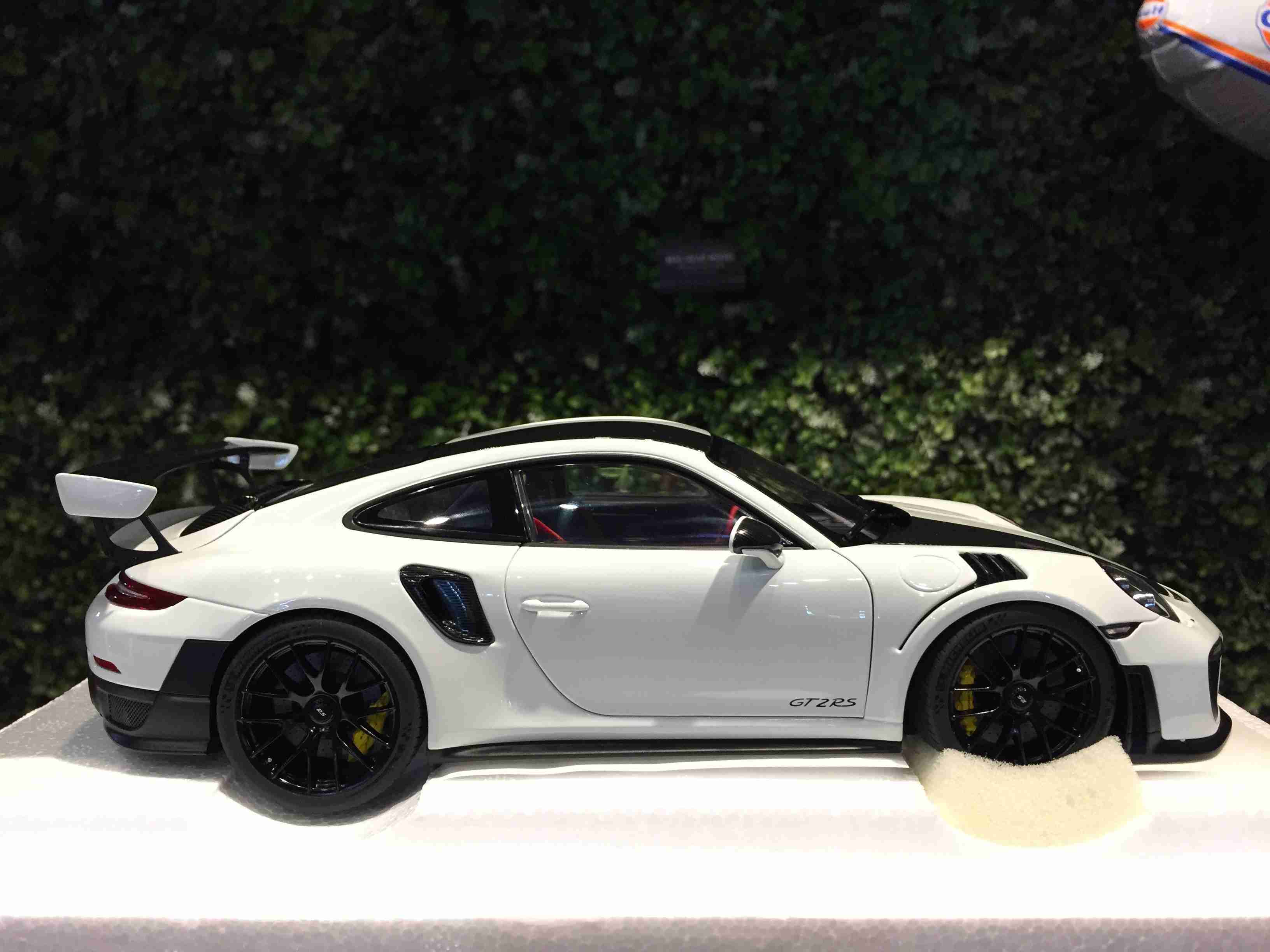 1/18 AUTOart Porsche 911 (991) GT2 RS Weissach 78171【MGM】