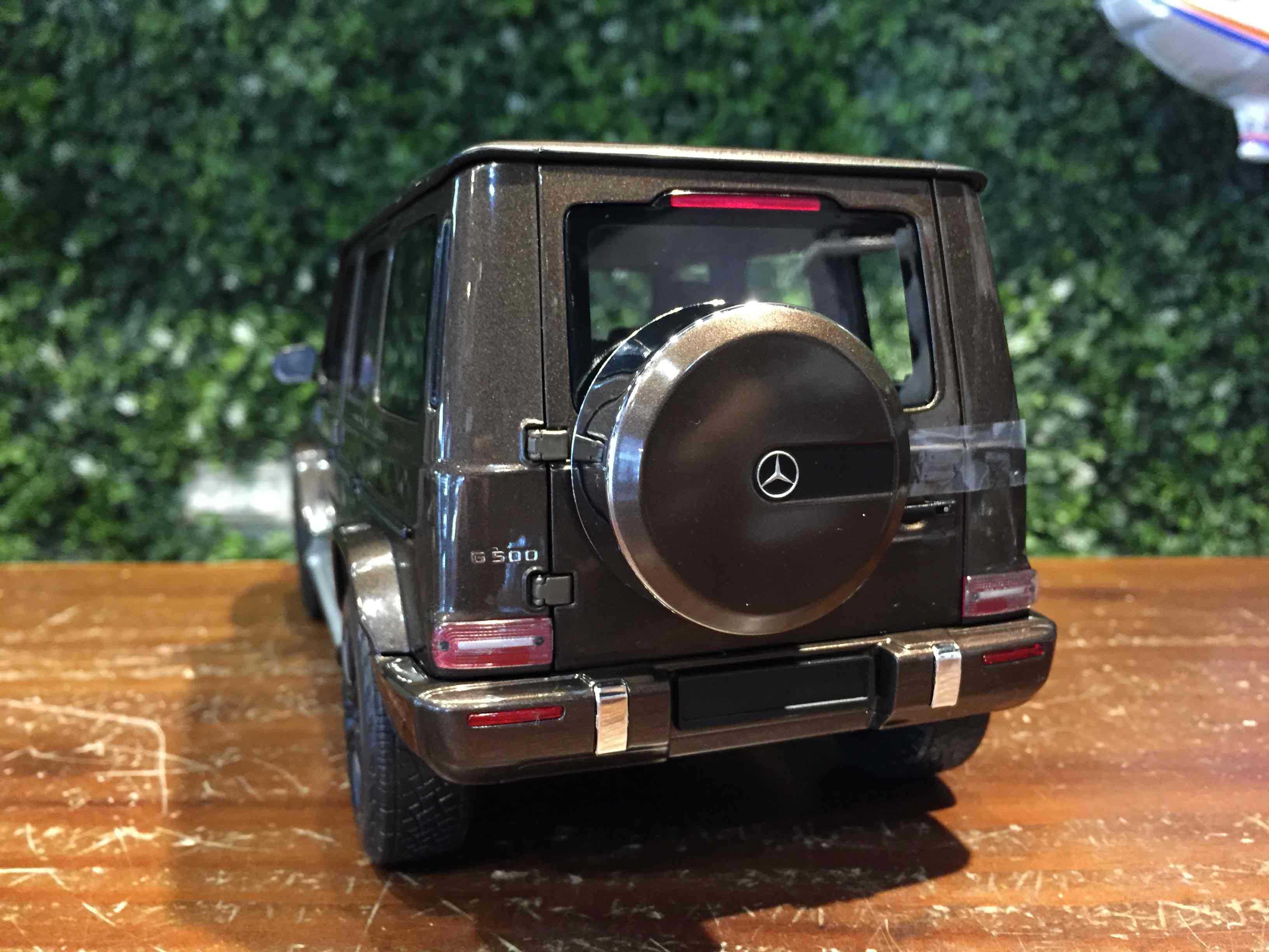 1/18 Minichamps Mercedes-Benz G-Class (W464) 110037102【MGM】