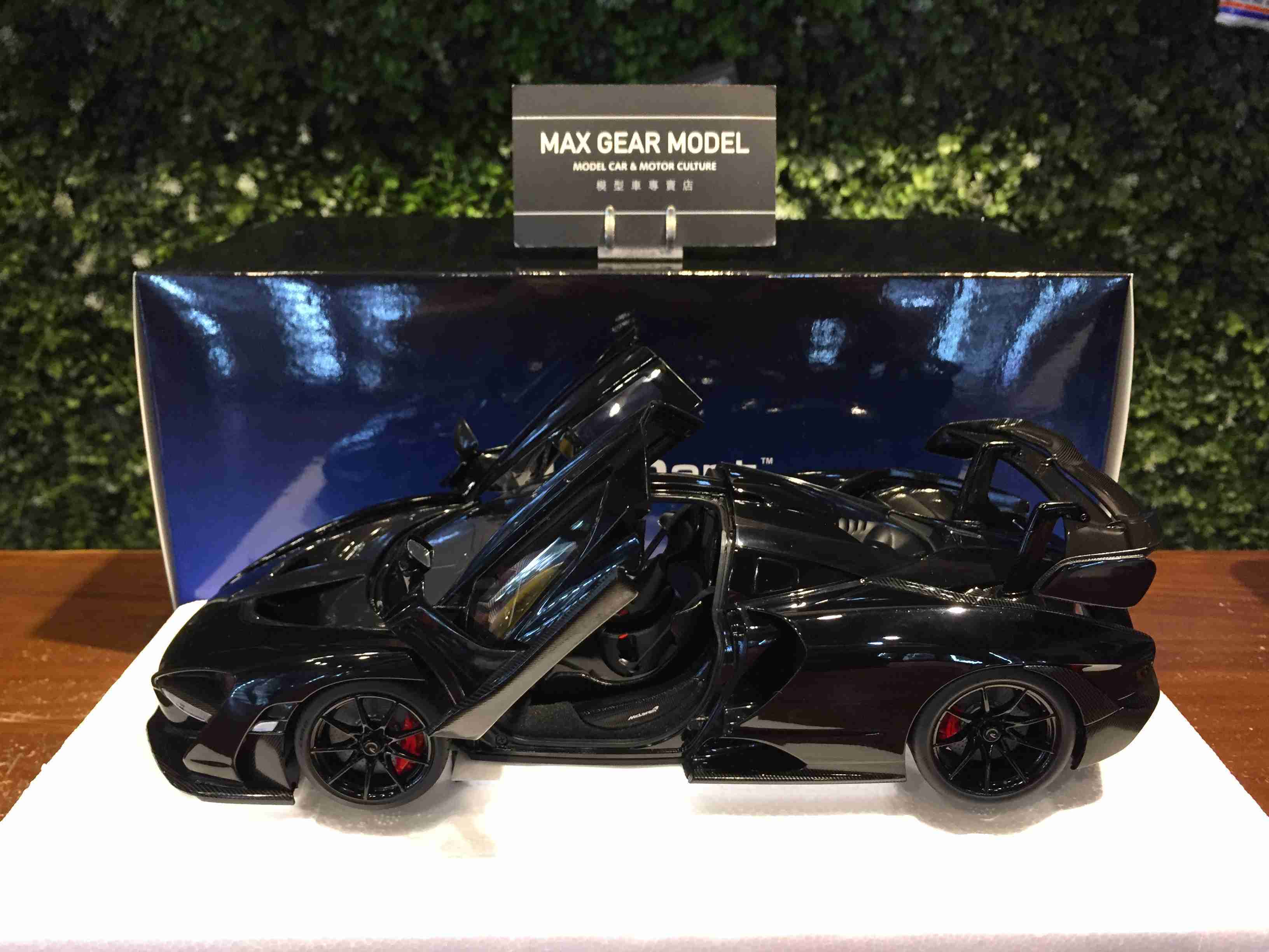 1/18 AUTOart McLaren Senna Black 76076【MGM】