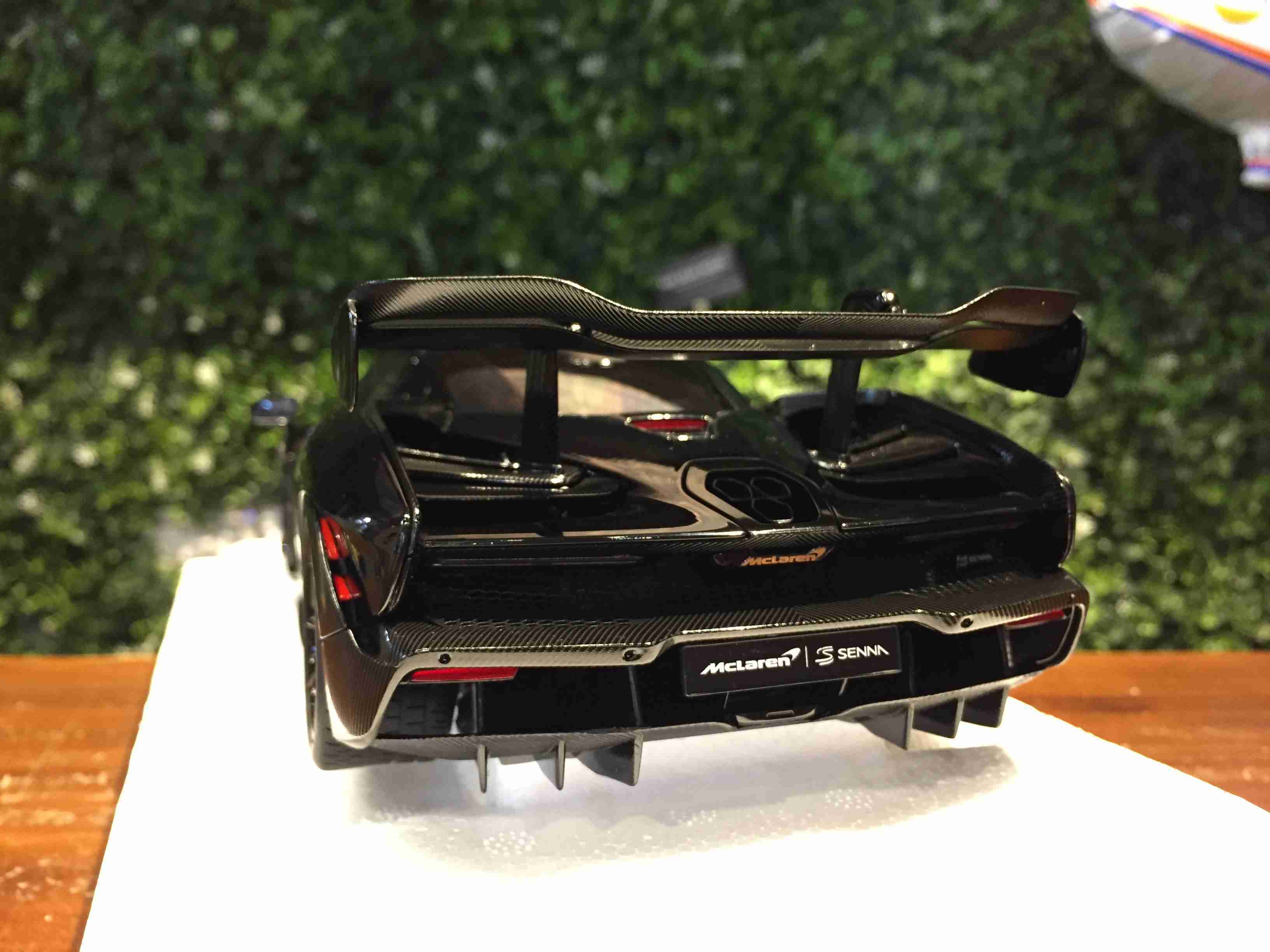 1/18 AUTOart McLaren Senna Black 76076【MGM】