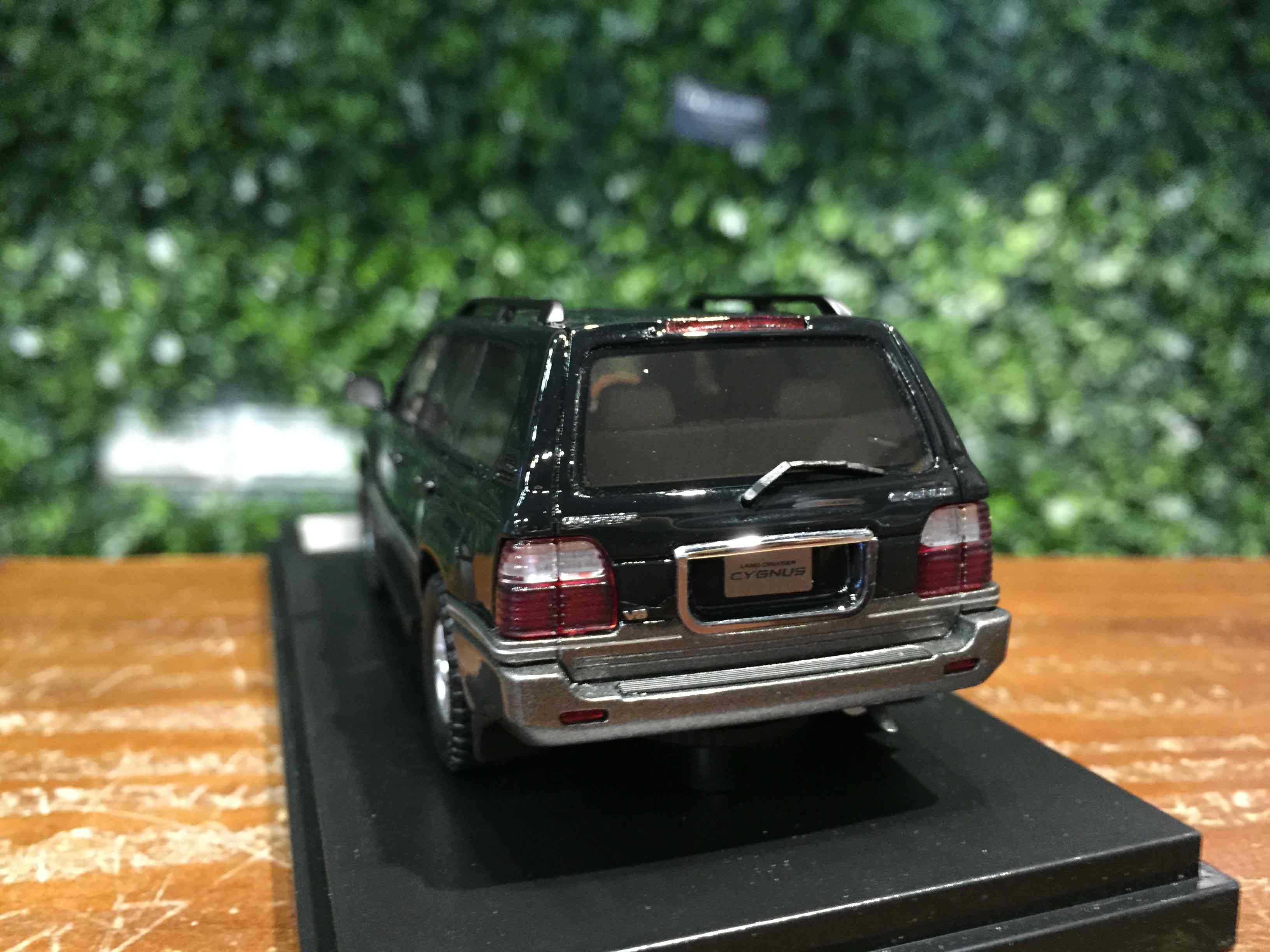 1/43 Hi-Story Toyota Land Cruiser (LX470) 2001 HS439BK【MGM】