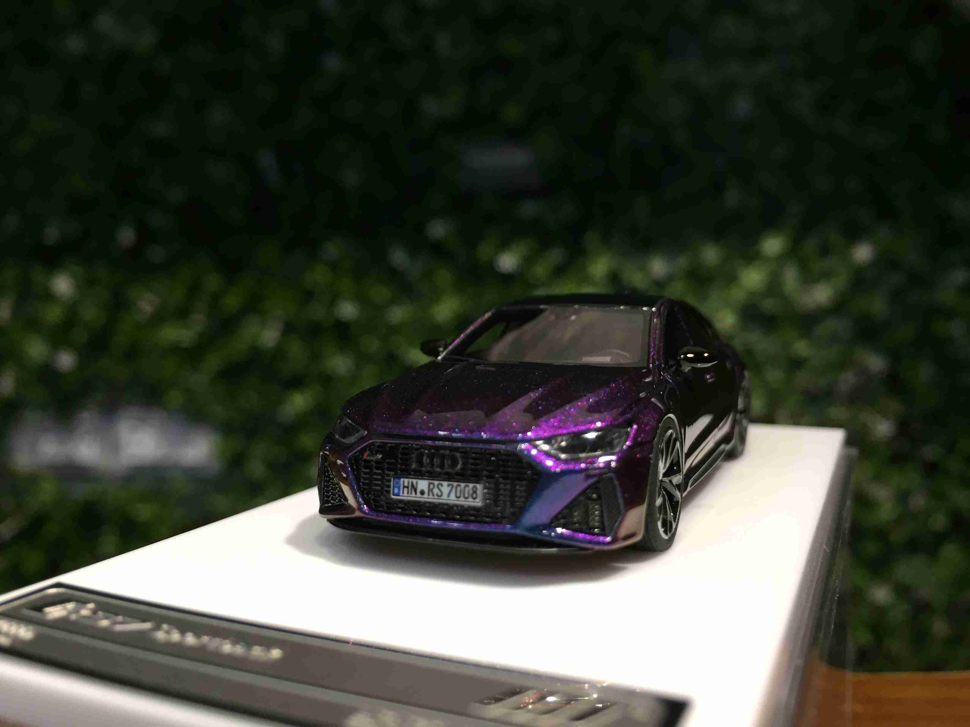 1/64 Motorhelix Audi RS7 Sportback Chameleon【MGM】