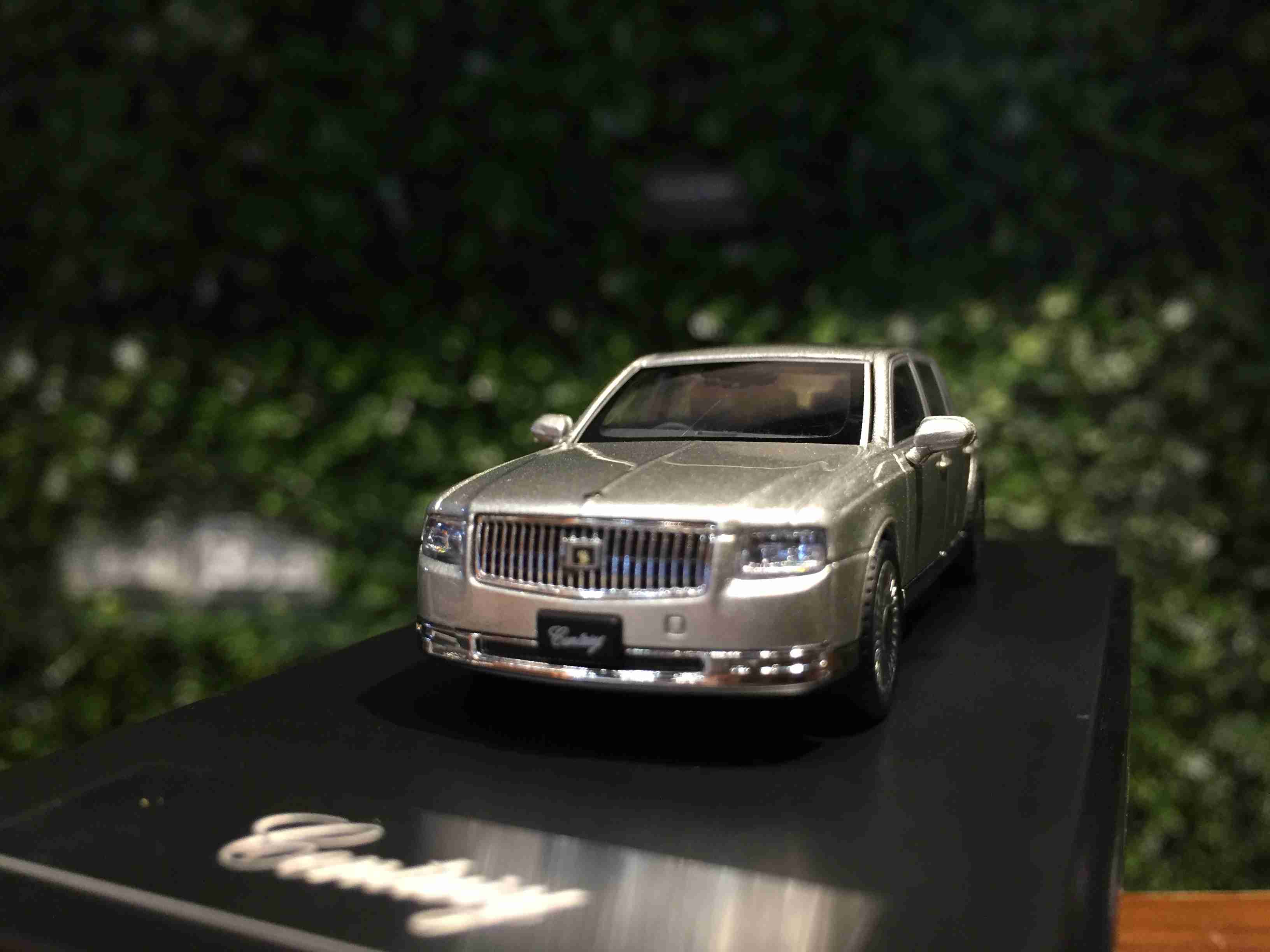 1/64 LCD Models Toyota Century Silver LCD64021SL【MGM】