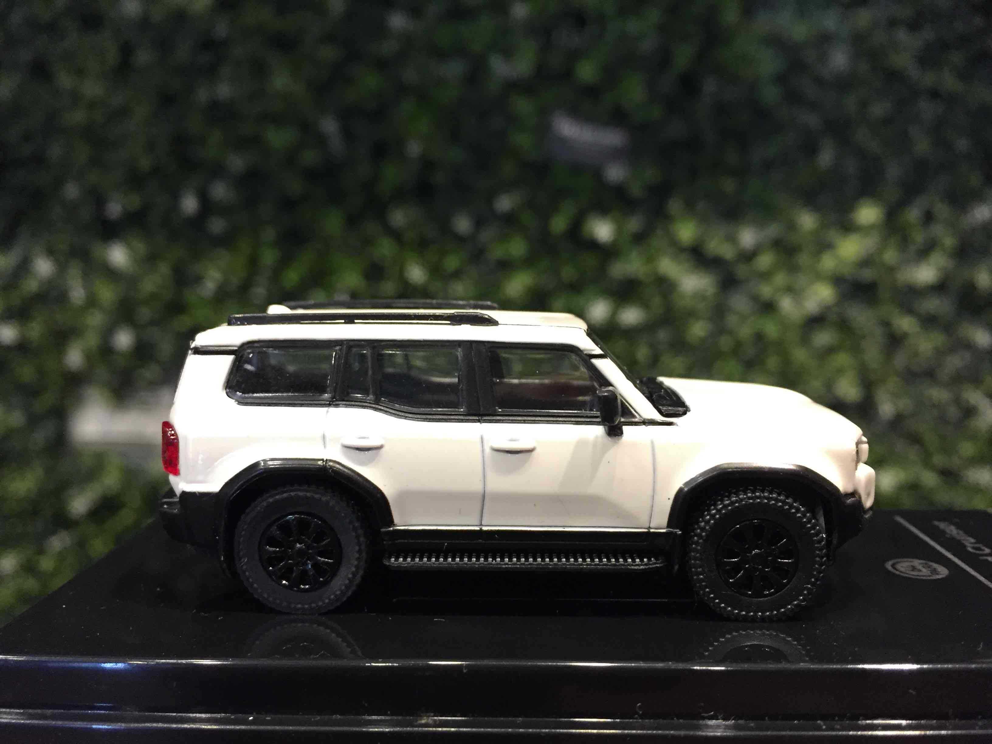 1/64 Paragon Land Cruiser 250 Prado 2024 White PA65742【MGM】