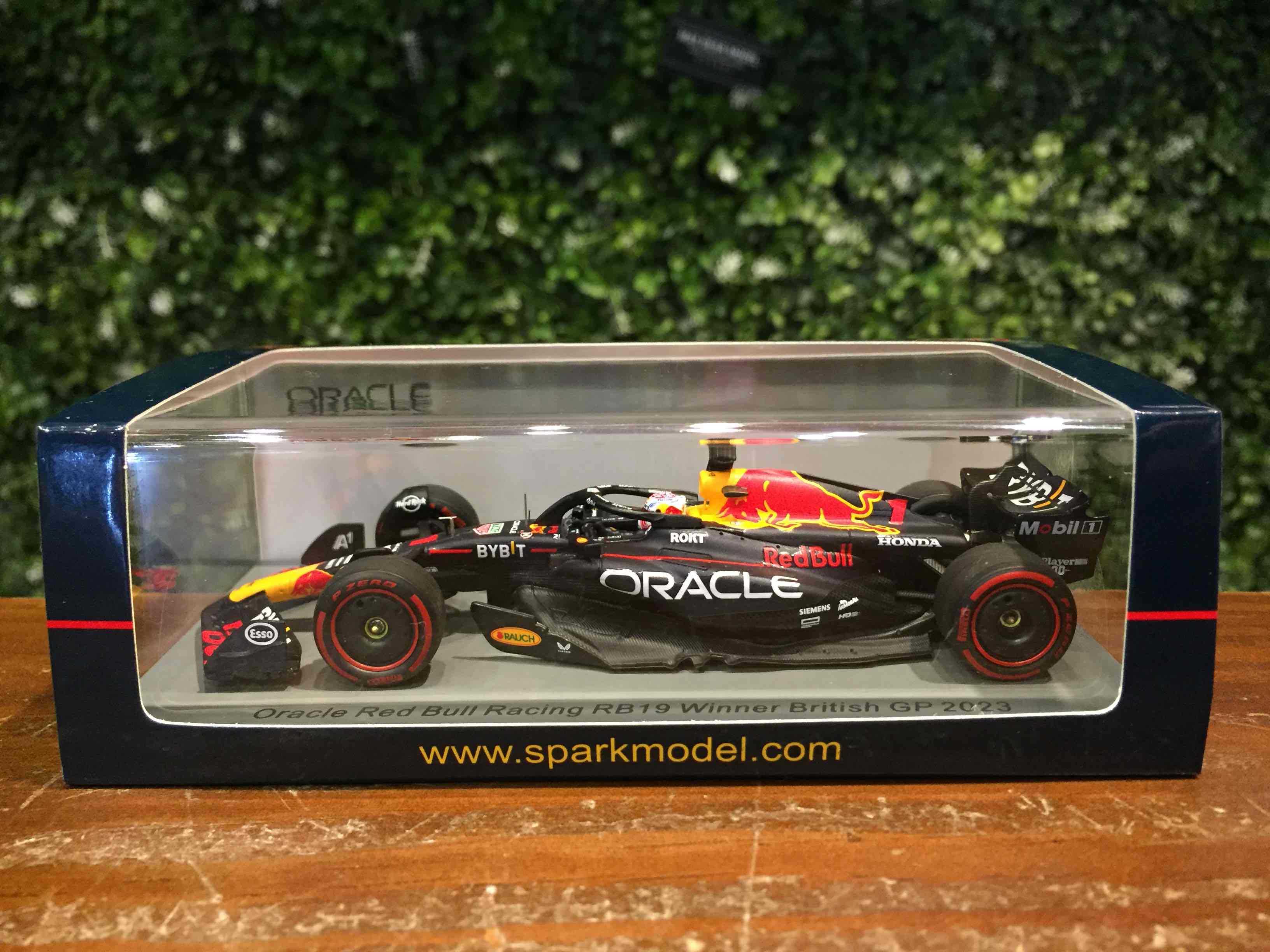 1/43 Spark Red Bull RB19 Max Verstappen Winner S8592【MGM】