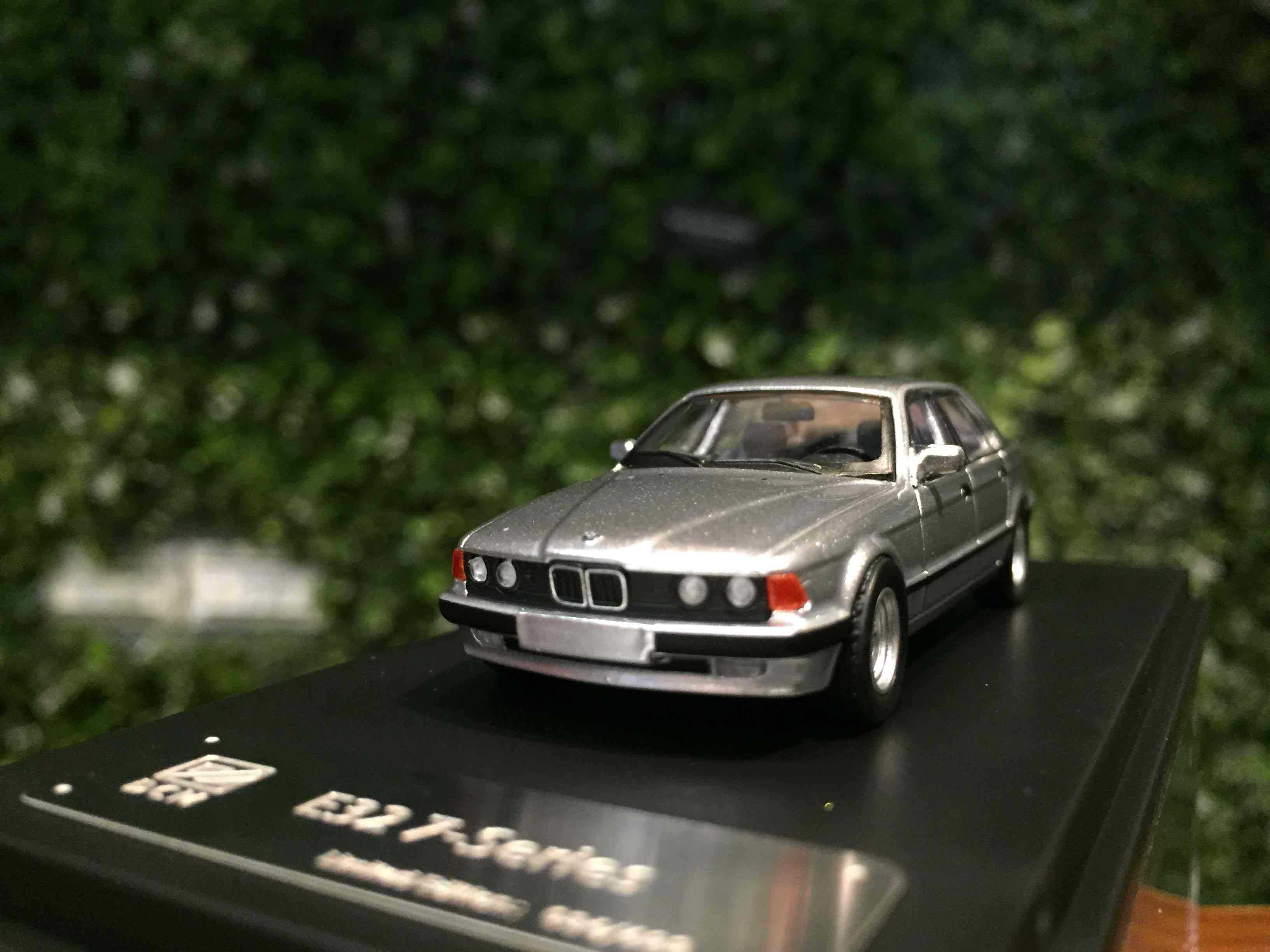 1/64 DCM BMW 7-Series (E32) 1986 Silver【MGM】