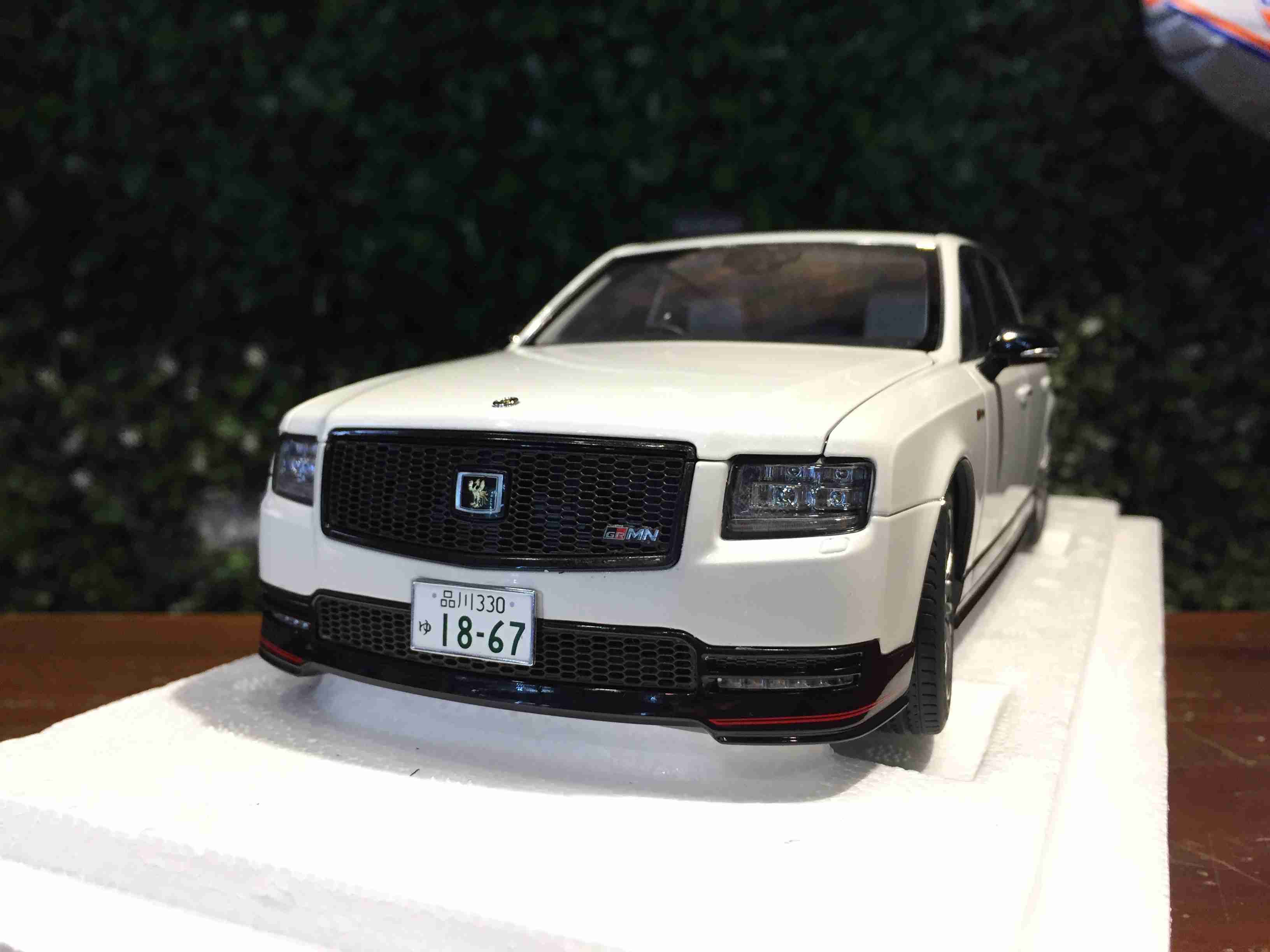 1/18 AUTOart Toyota Century GRMN White 78764【MGM】