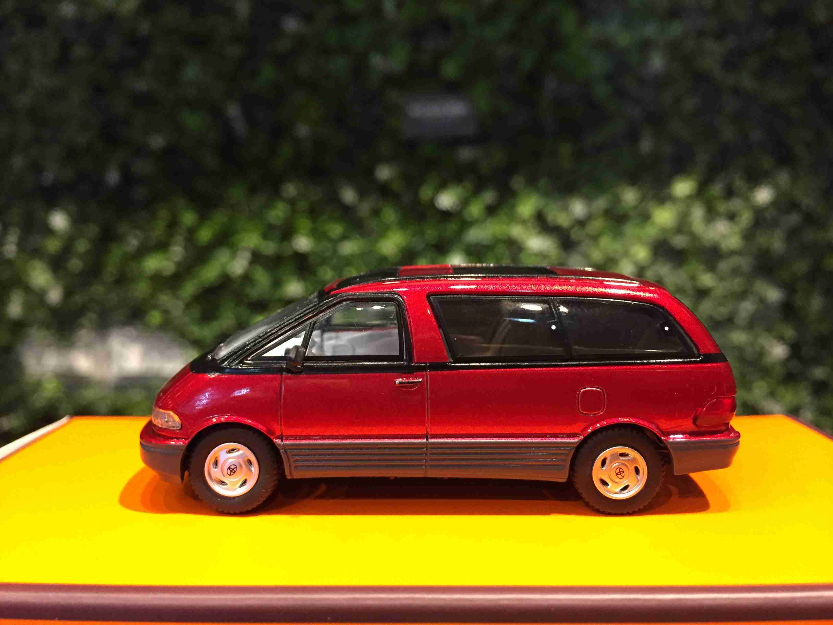 1/64 GCD Toyota Previa Metallic Red KS016108【MGM】