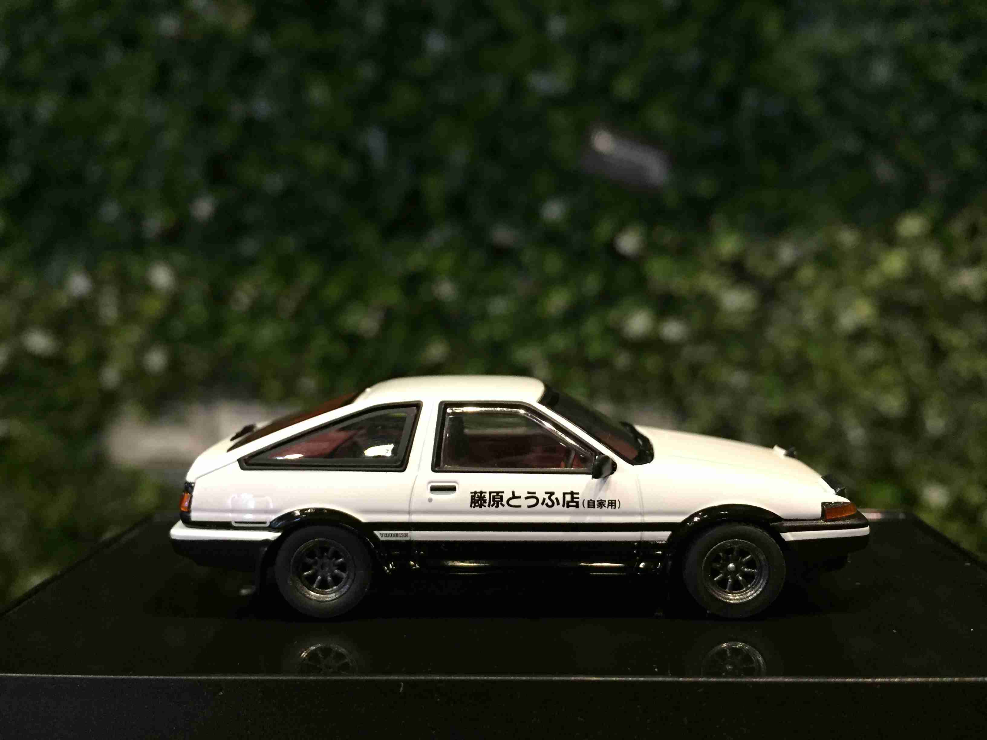1/64 AUTOart Toyota Sprinter Trueno AE86 Initial D 20031【MGM