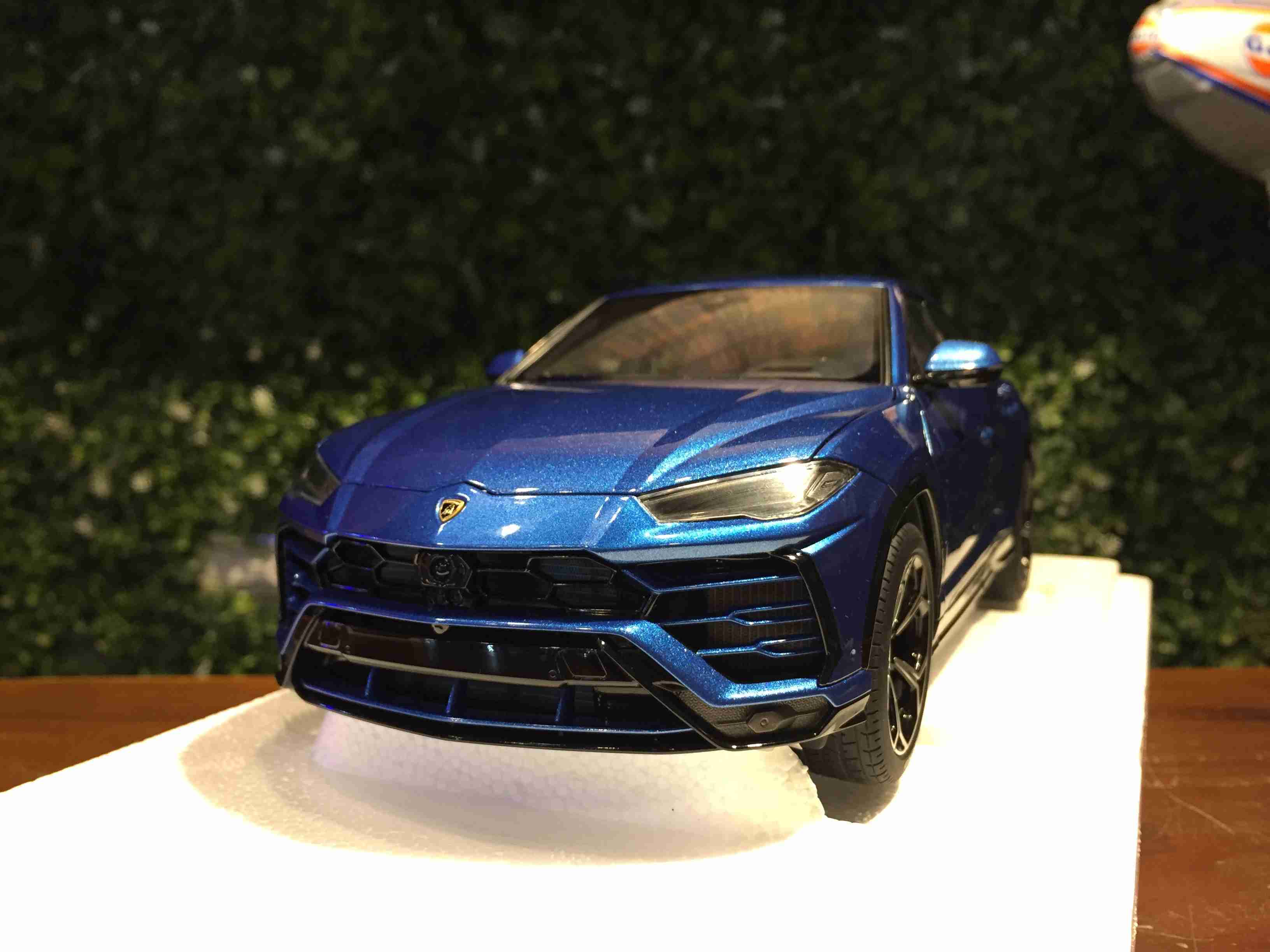 1/18 AUTOart Lamborghini Urus Blue 79162【MGM】