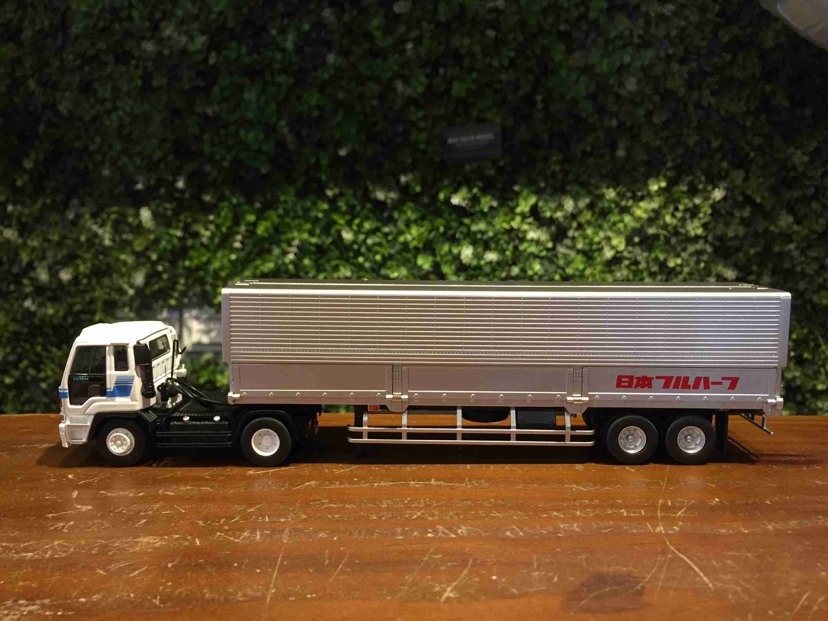 1/64 Tomica Isuzu 810EX Wing Roof Trailer LV-N211a【MGM】