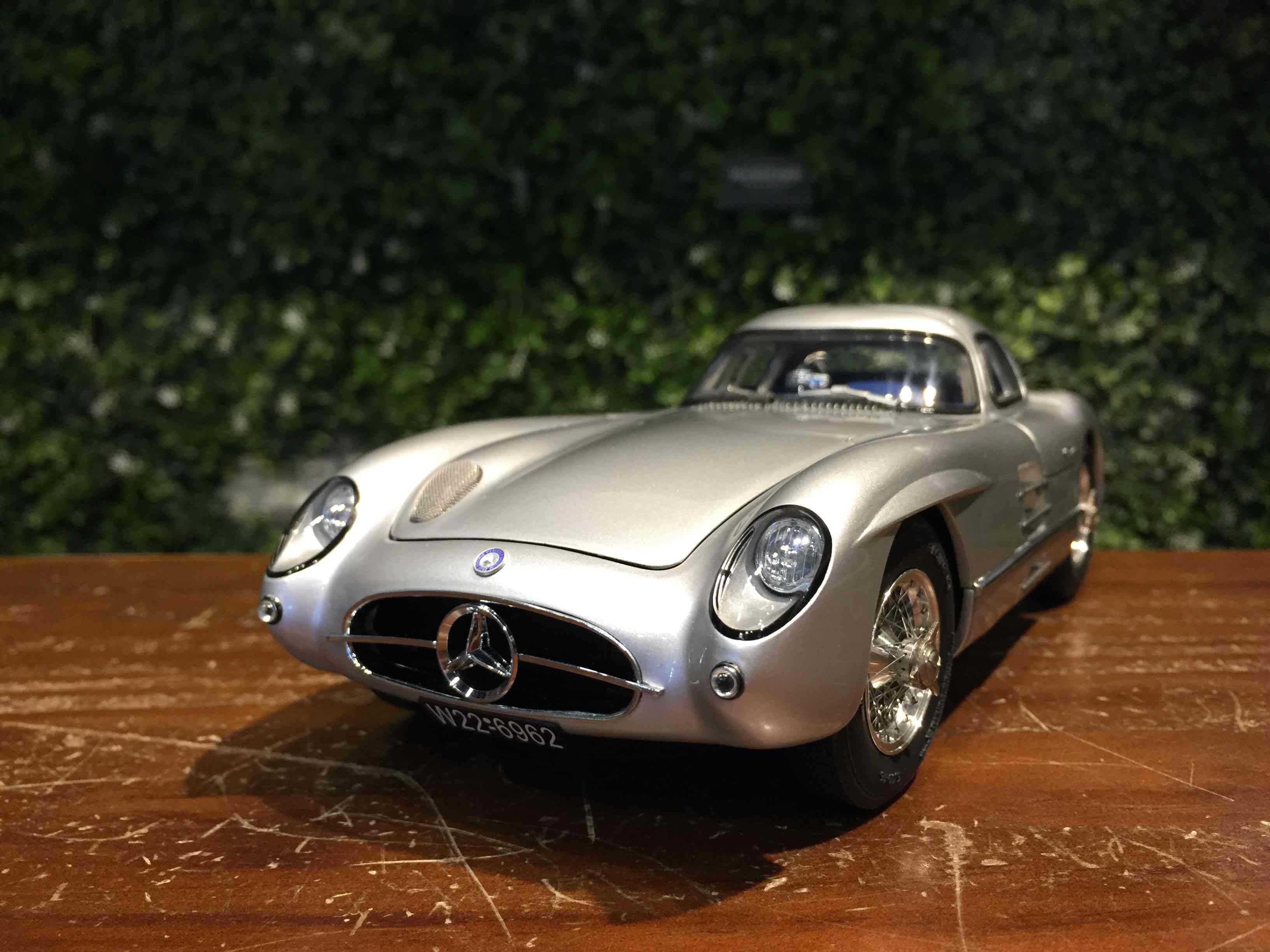 1/18 CMC Mercedes-Benz 300 SLR Coupe 1955 Silver M243【MGM】