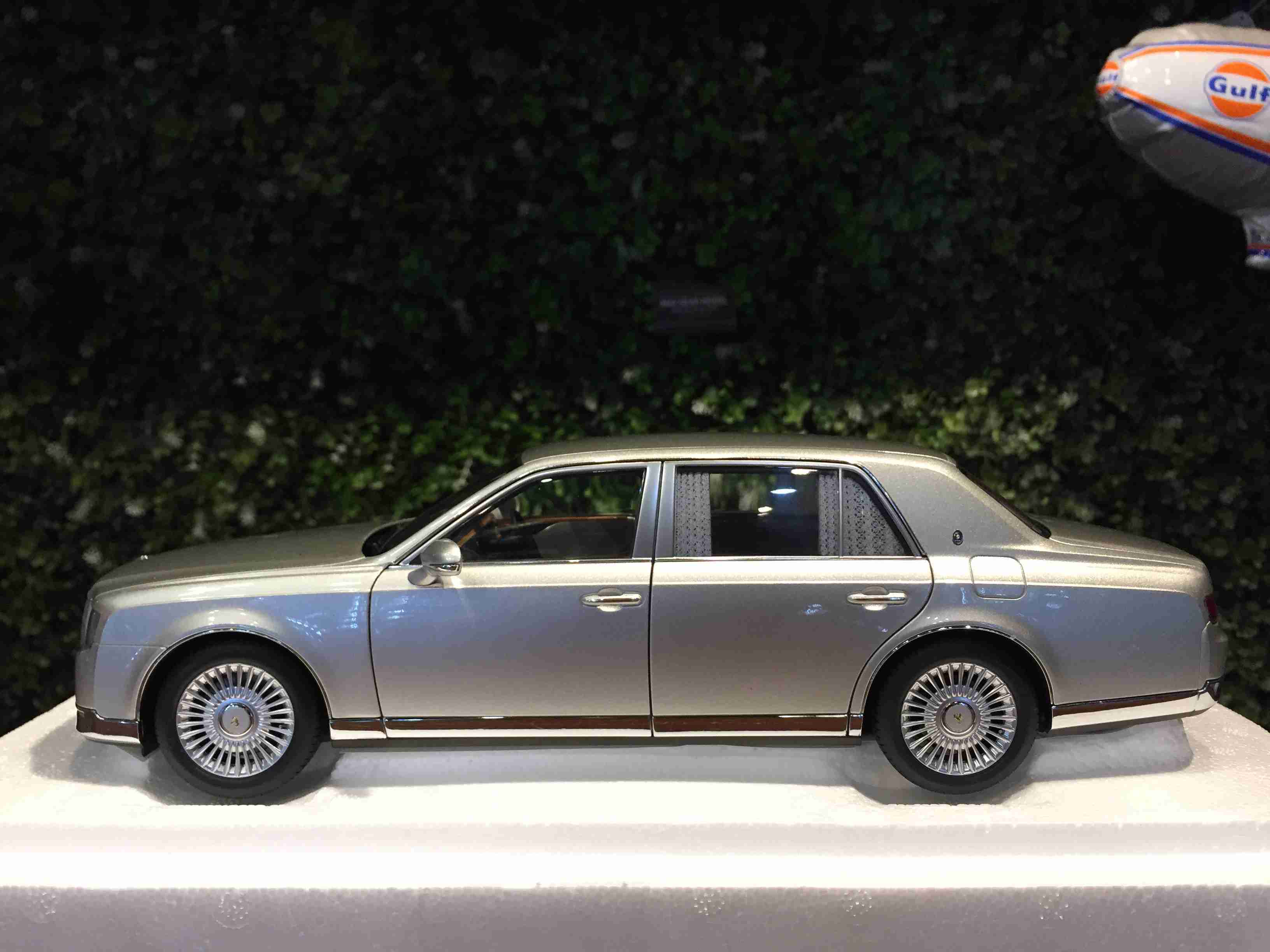 1/18 AUTOart Toyota Century Silver 78770【MGM】