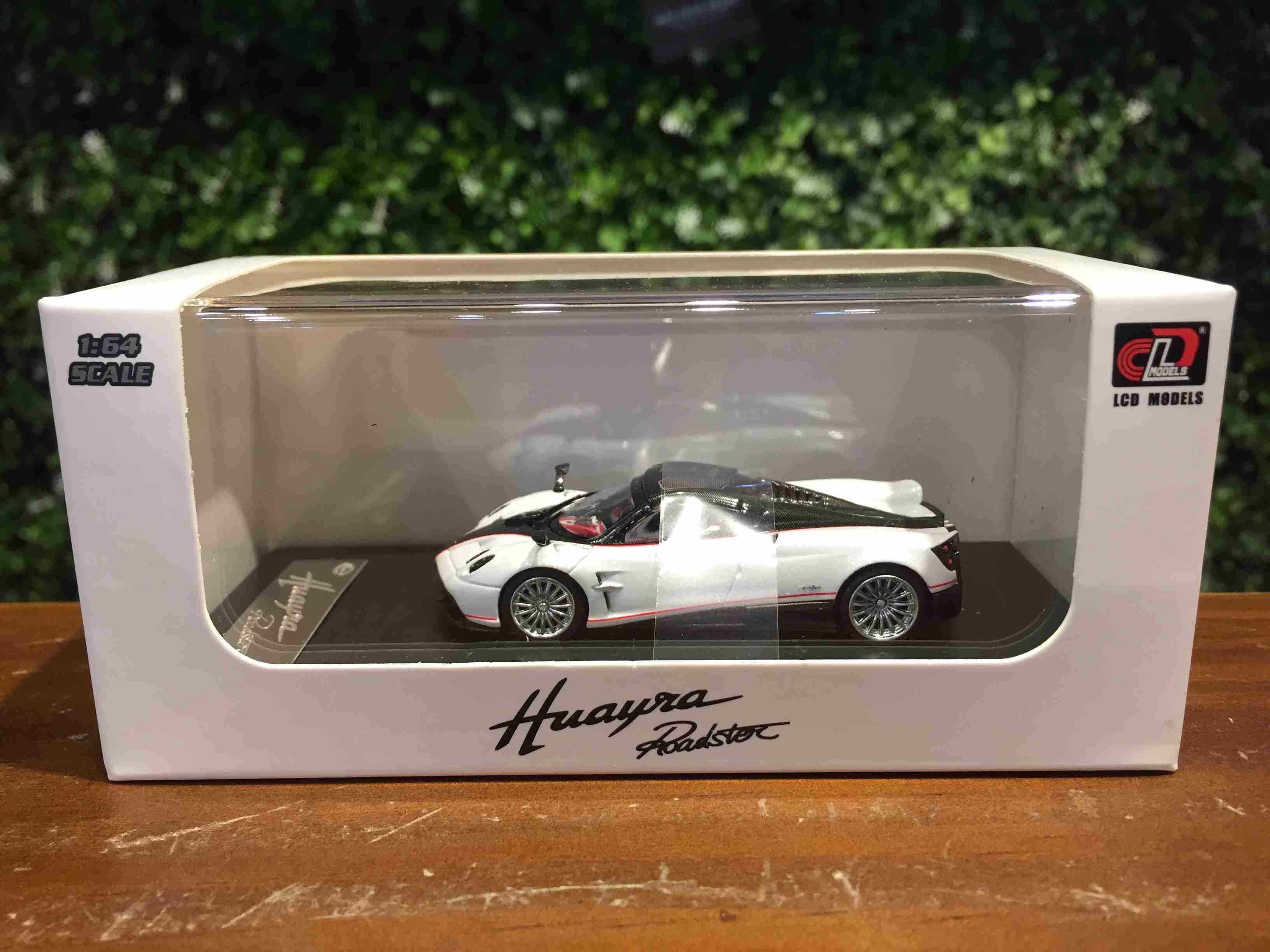 1/64 LCD Models Pagani Huayra Roadster White LCD64015BW【MGM】