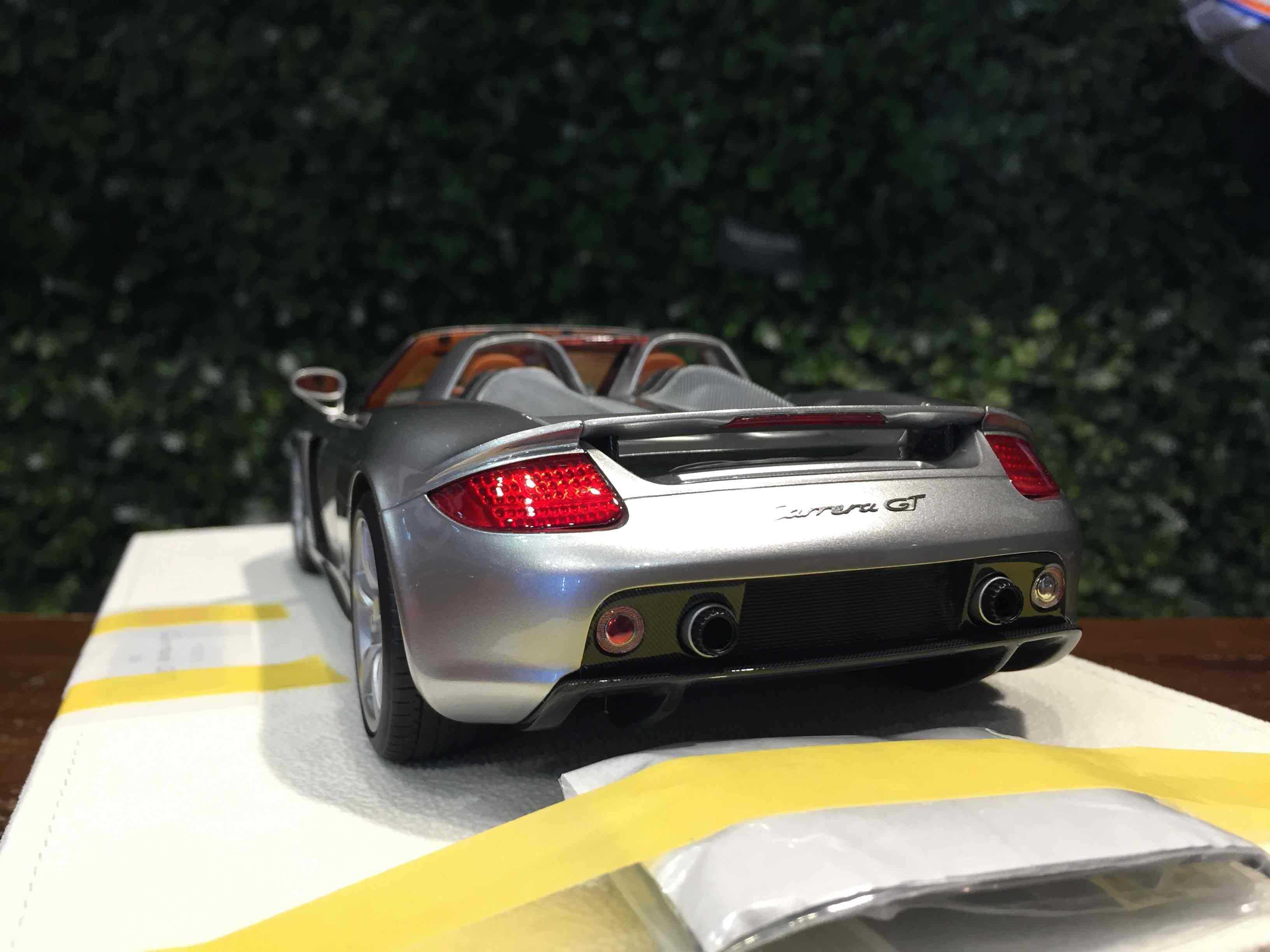 ミニカー　1/18 Porsche Carrera GT 2004(GTシルバー) [EML070A] Amazon | EIDOLON 1/18 ポルシェ カレラGT 2004 GTシルバー 完成