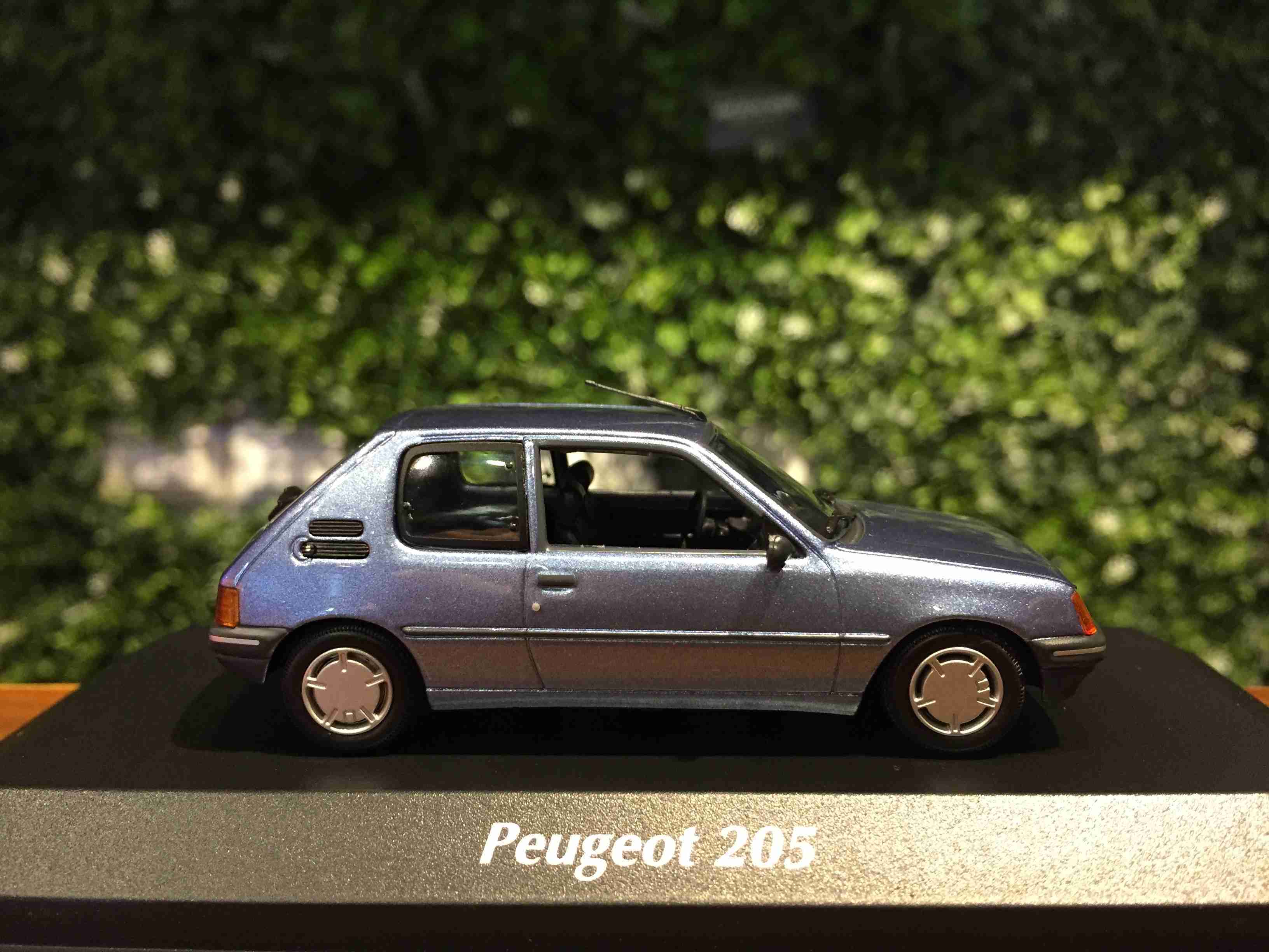 1/43 Minichamps Peugeot 205 1990 Blue 940112370【MGM】