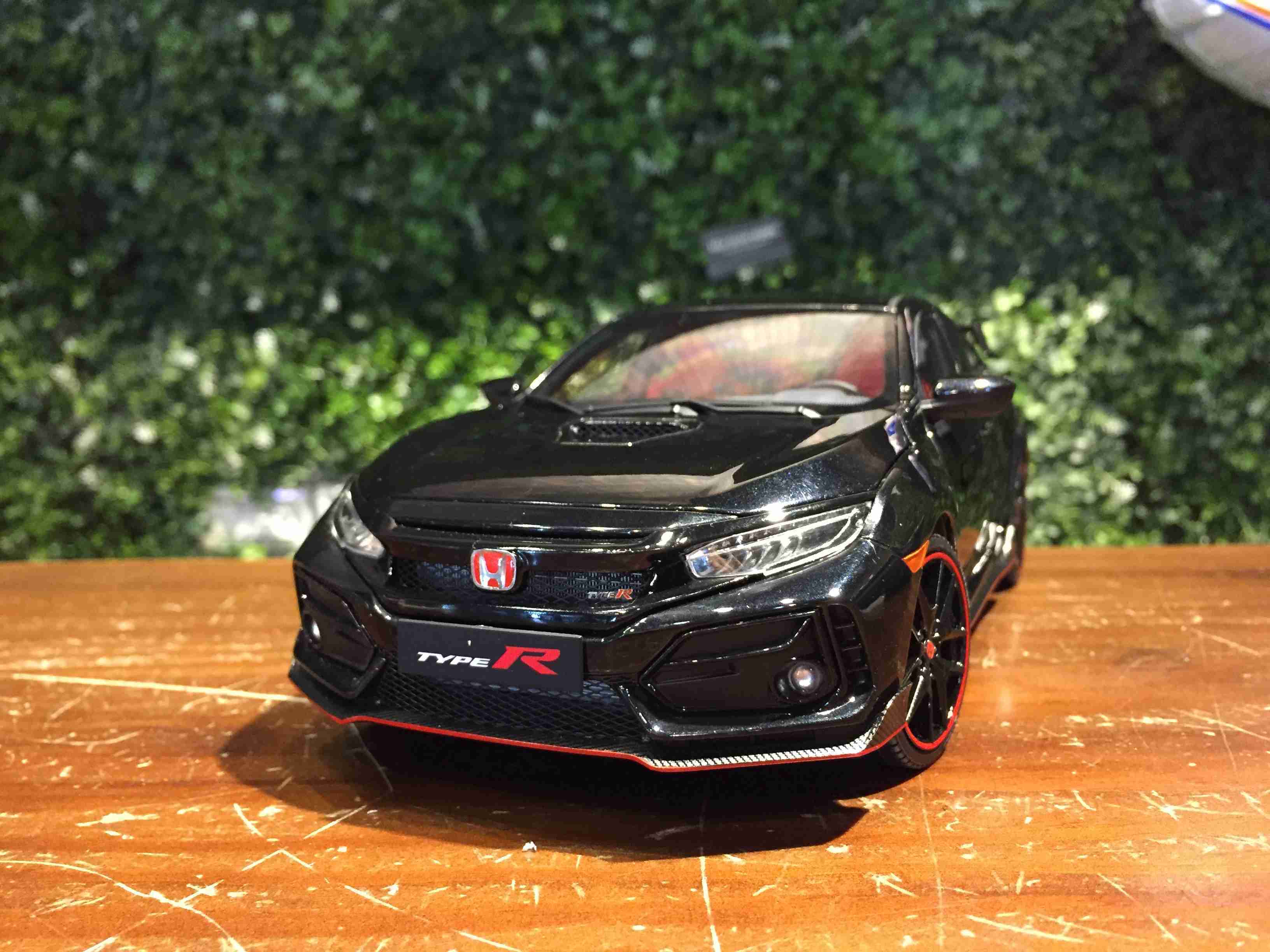 1/18 LCD Models Honda Civic Type R FK8 2020 LCD18005BBL【MGM】
