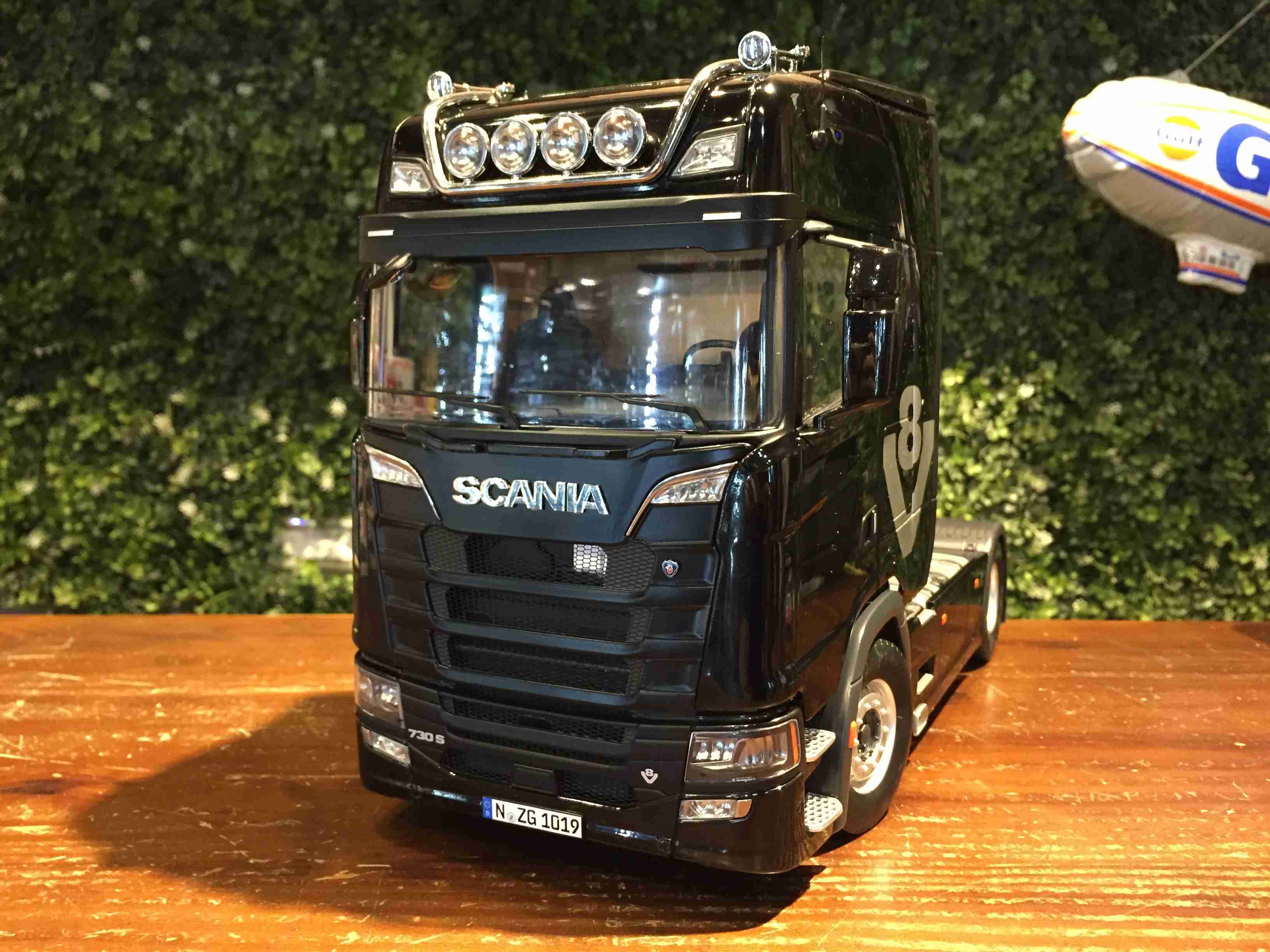 1/18 NZG Scania V8 730S Black 1019/51【MGM】