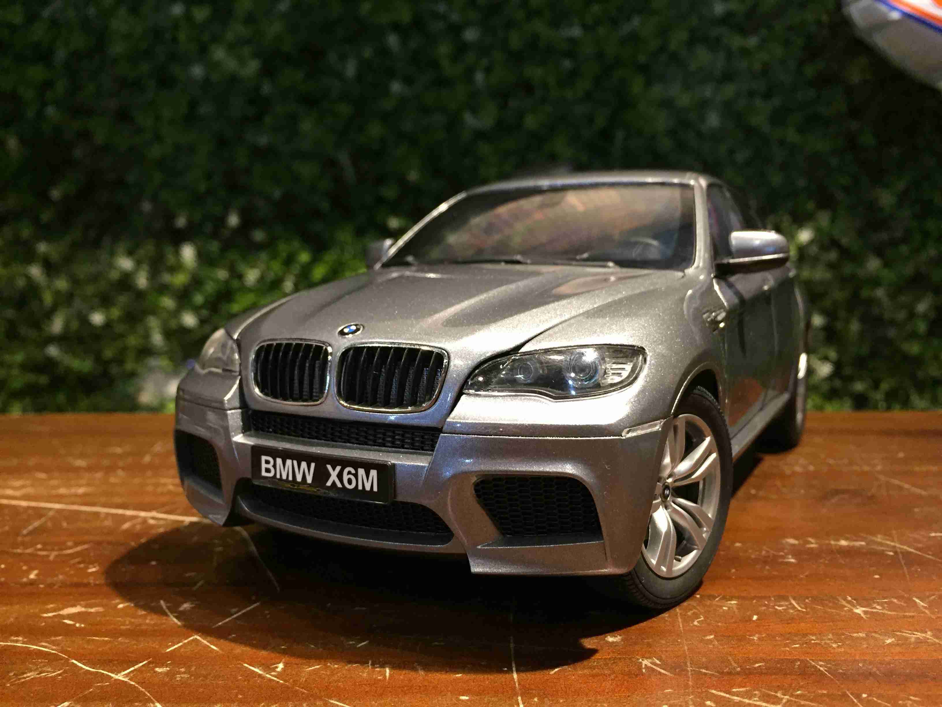 1/18 Kyosho BMW X6 M Grey 08762MG【MGM】 - Max Gear Model 模型店