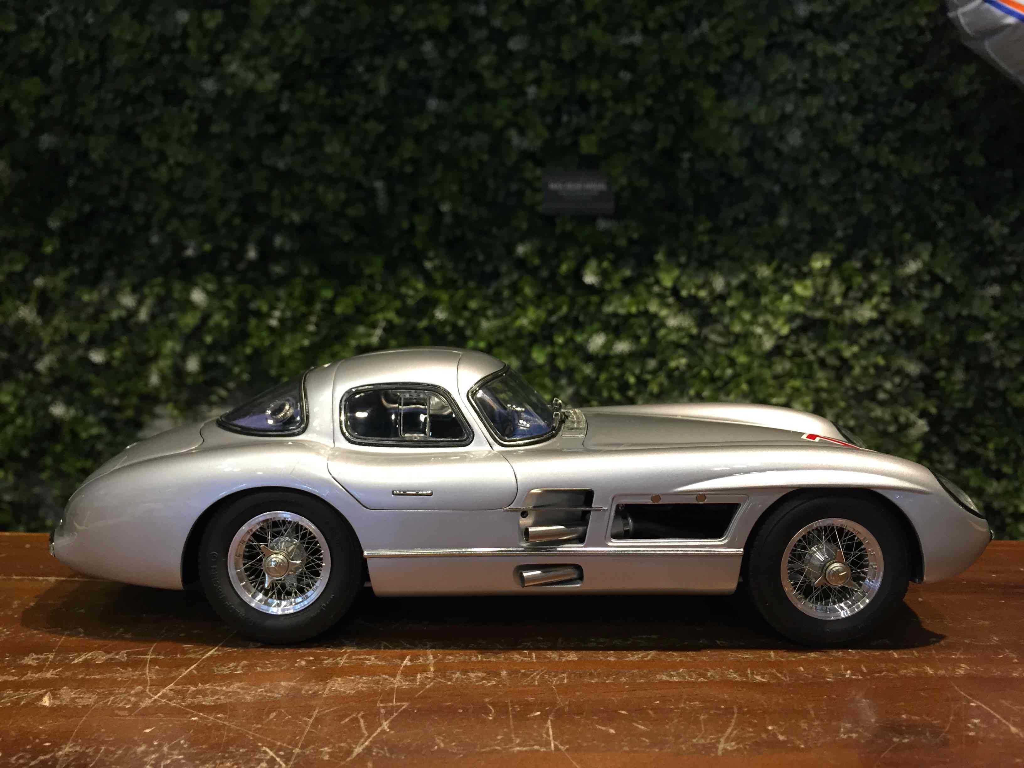 1/18 CMC Mercedes-Benz 300 SLR Tourist Trophy #T1 M245【MGM】