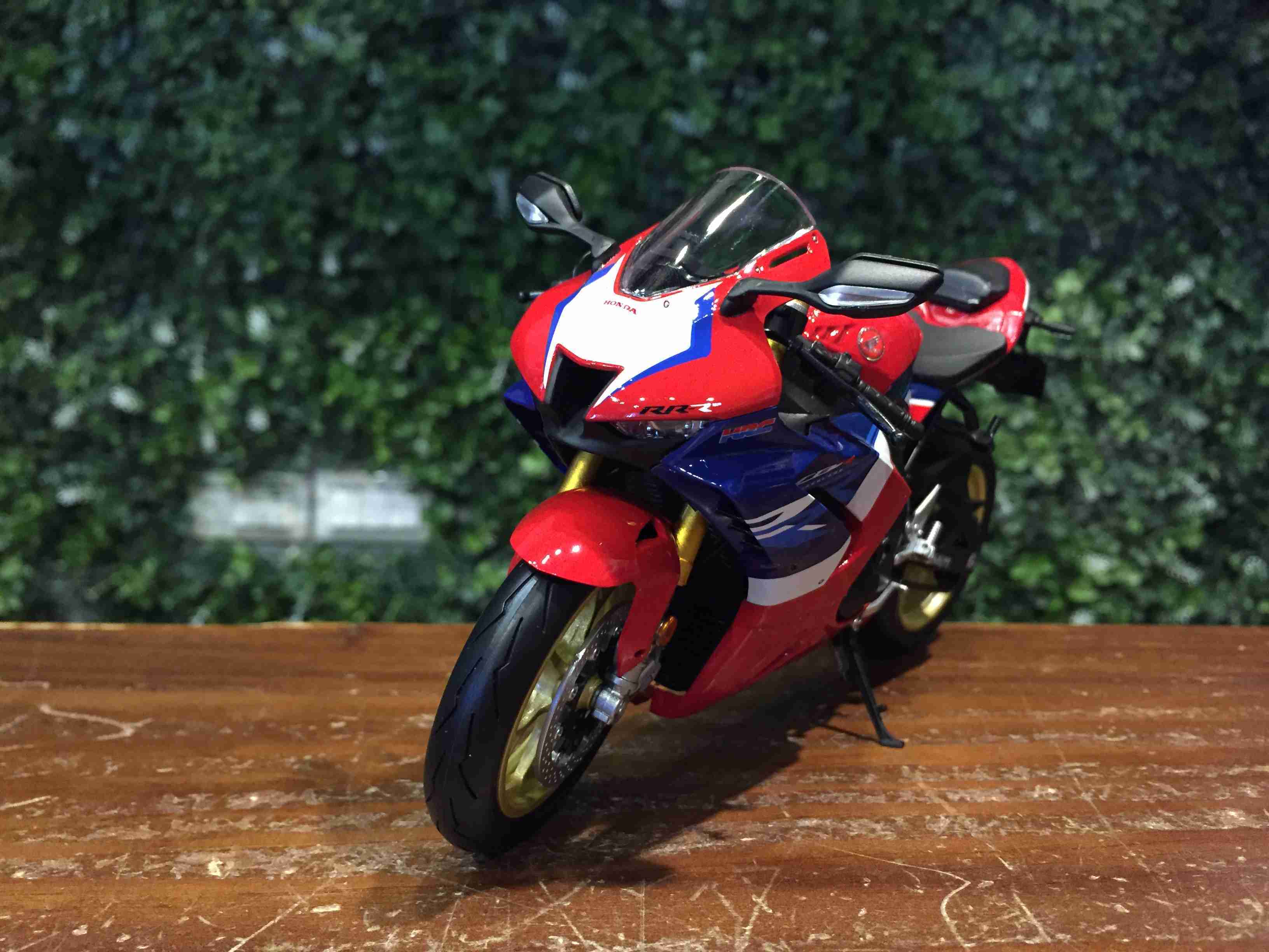 1/12 LCD Models Honda CBR1000RR-R Fireblade SP LCDM02RE【MGM】