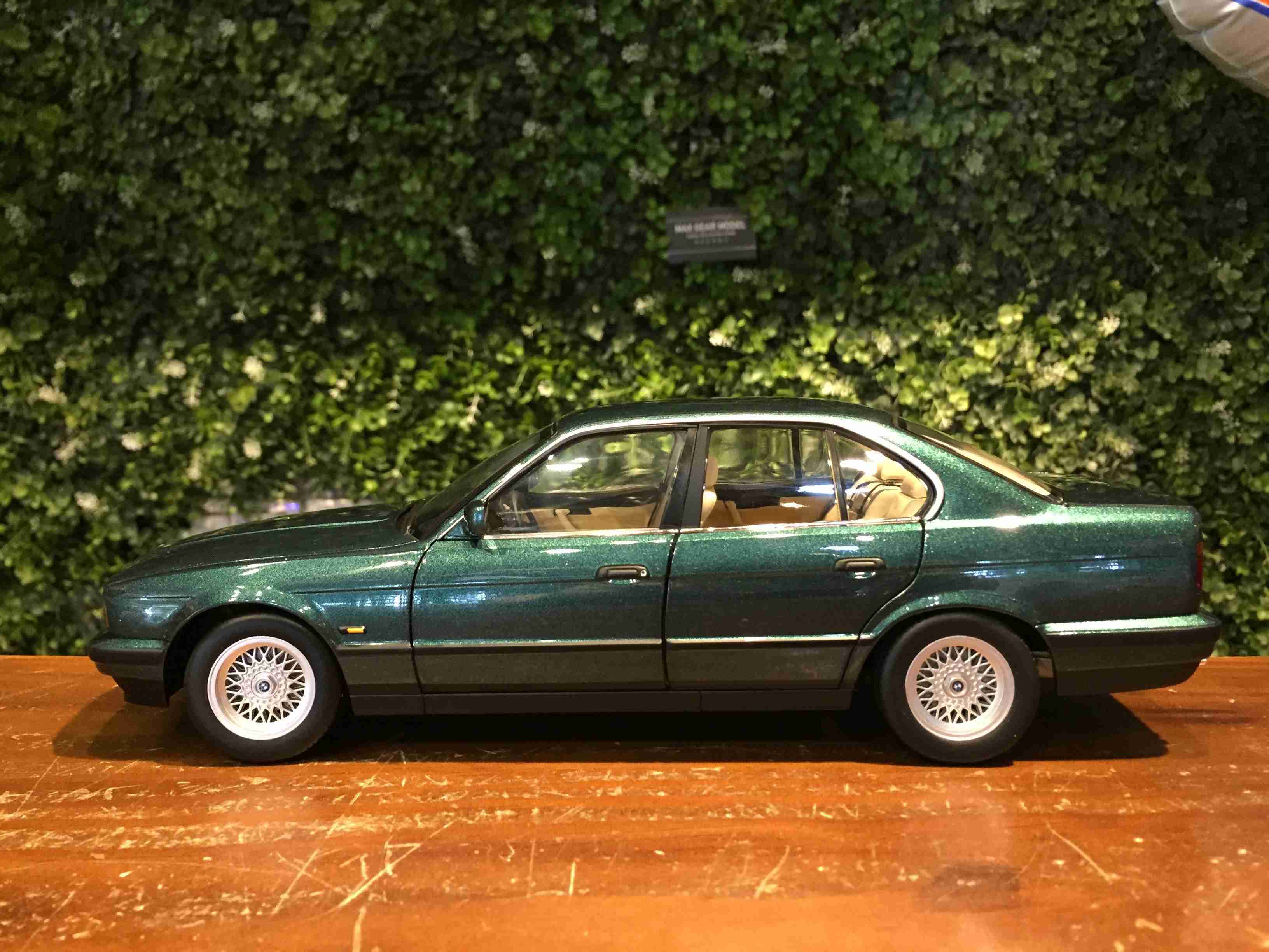 1/18 Minichamps BMW 535i (E34) 1988 Green 113024003【MGM】