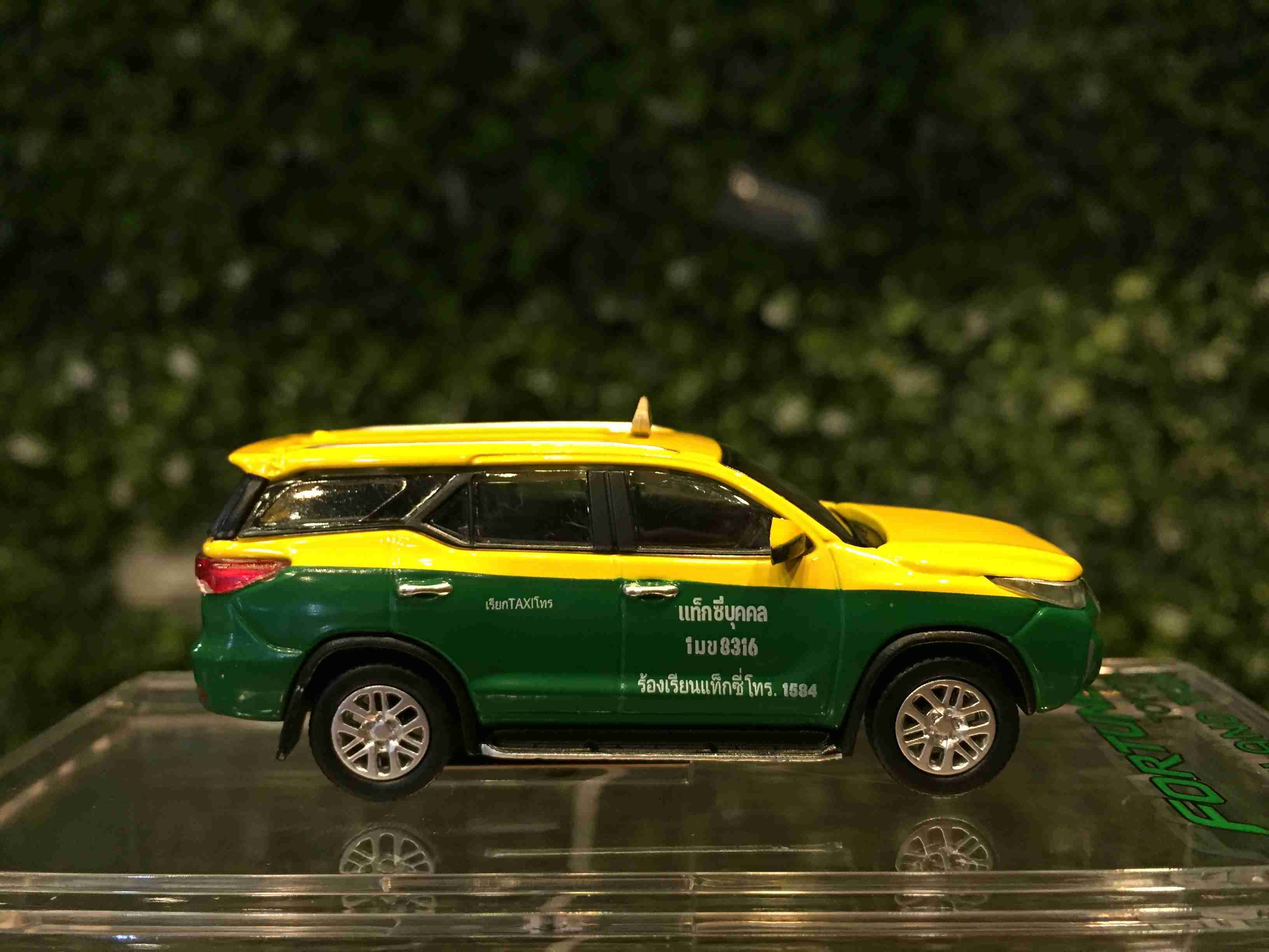 1/64 BMC Toyota Fortuner 2018 Thailand Taxi 64B0399【MGM】