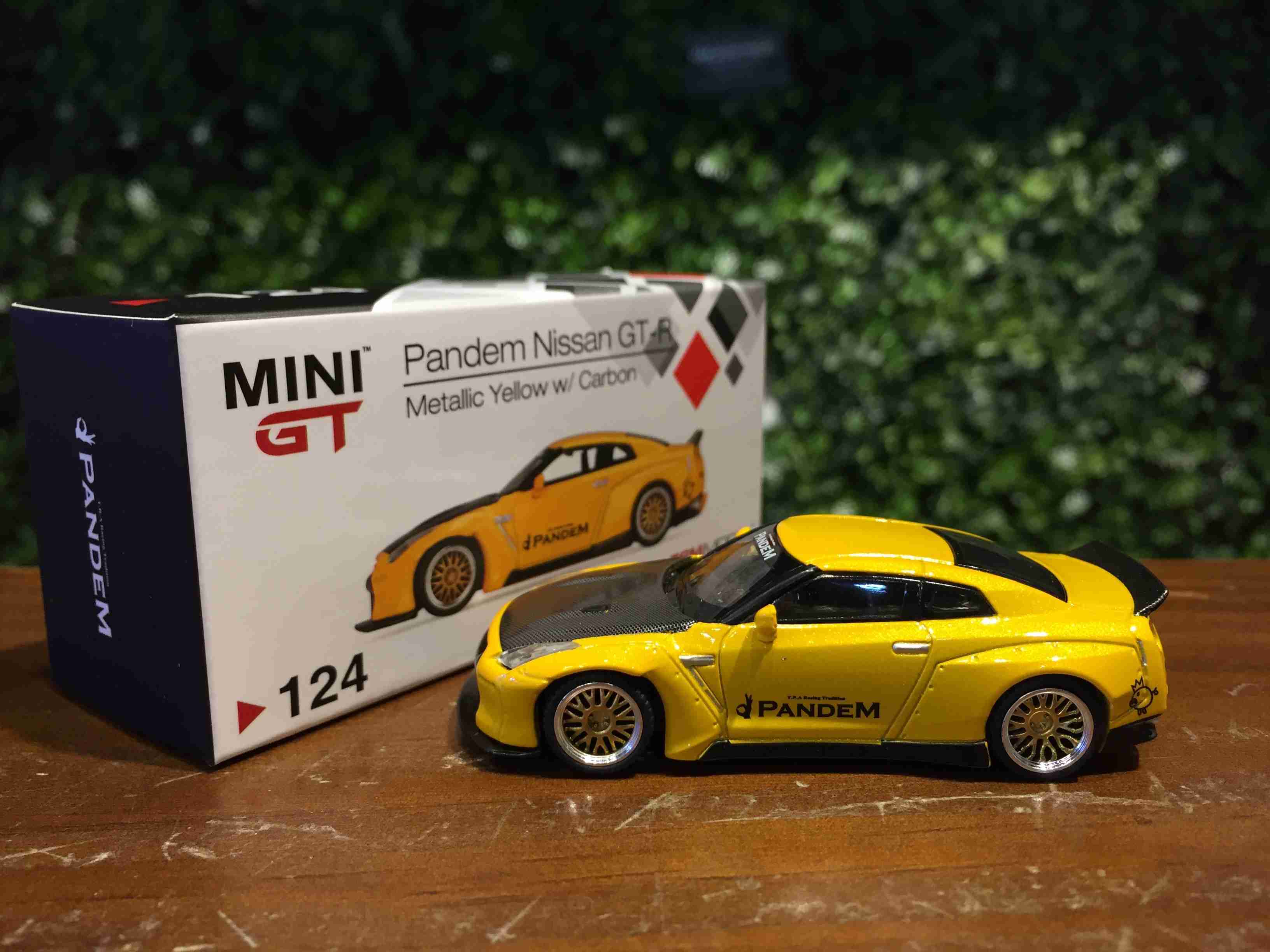 1/64 MiniGT Pandem Nissan GT-R R35 DuckTail MGT00124【MGM】