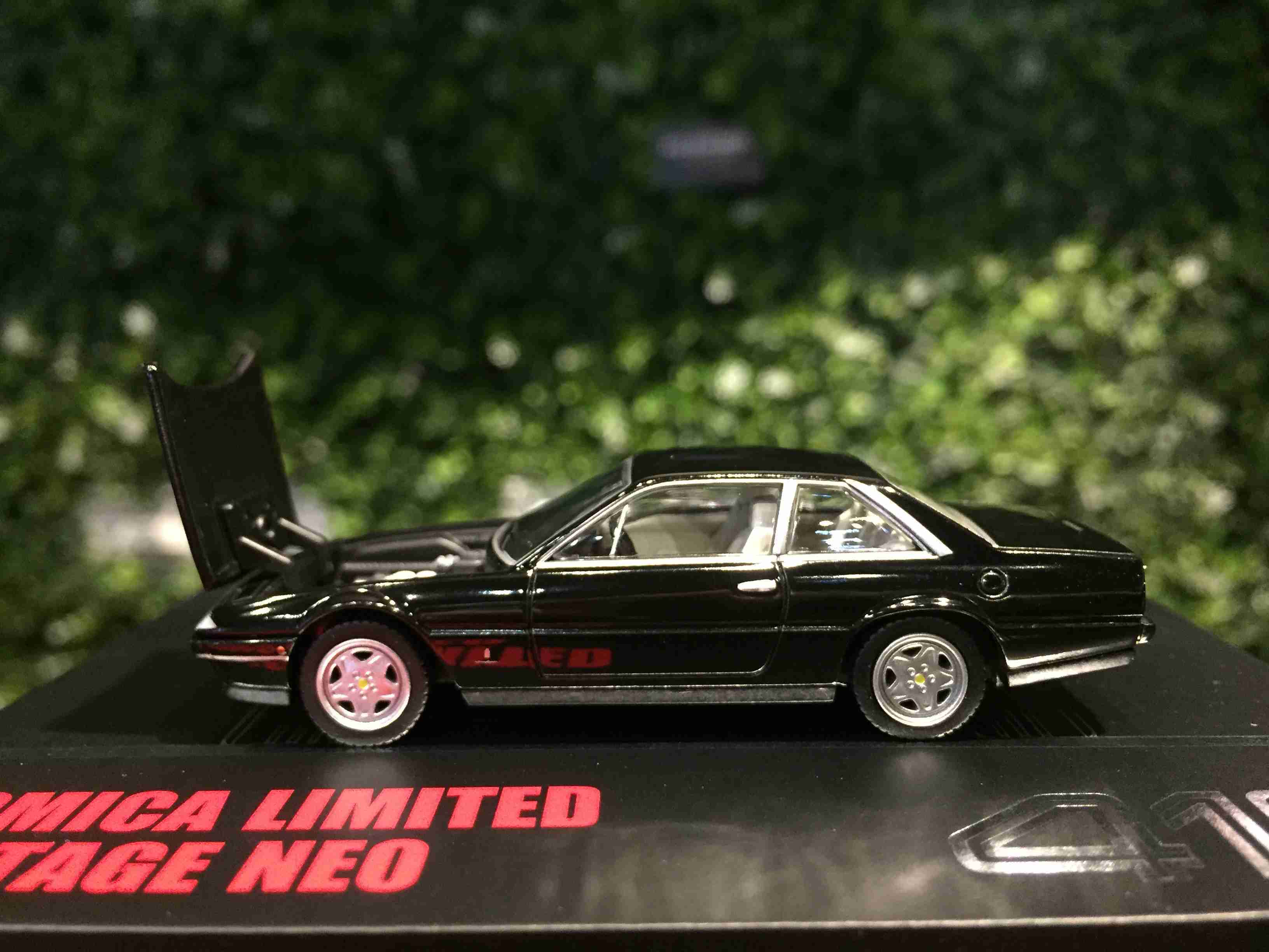 1/64 Tomica TLVN Ferrari 412 Black TLV-NEO【MGM】